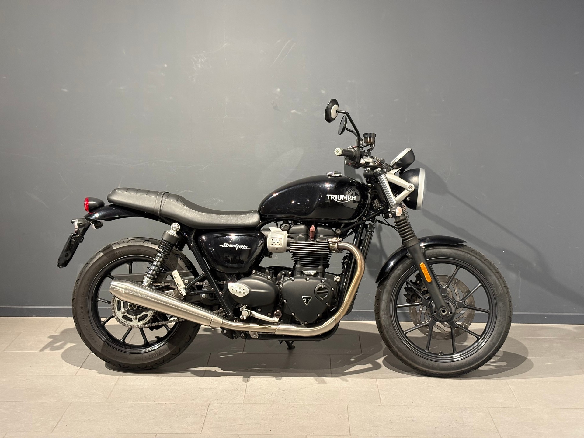 TRIUMPH Street Twin 900 i (35kW)