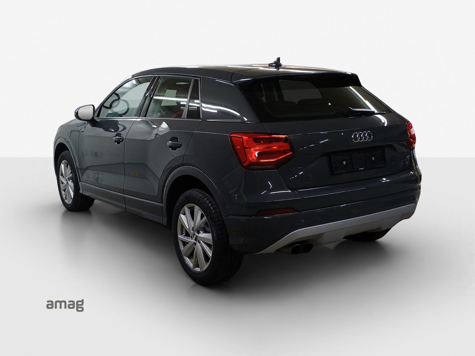 AUDI Q2 2.0 TFSI sport quattro S-tronic-image-2