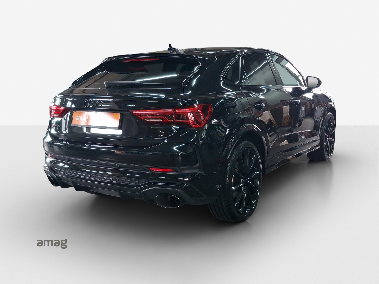 AUDI RS Q3 Sportback quattro S tronic-image-4