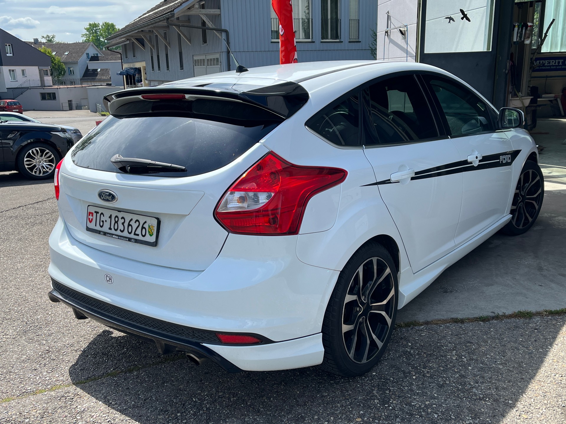 FORD 1.6i EcoB SCTi 182 Titanium