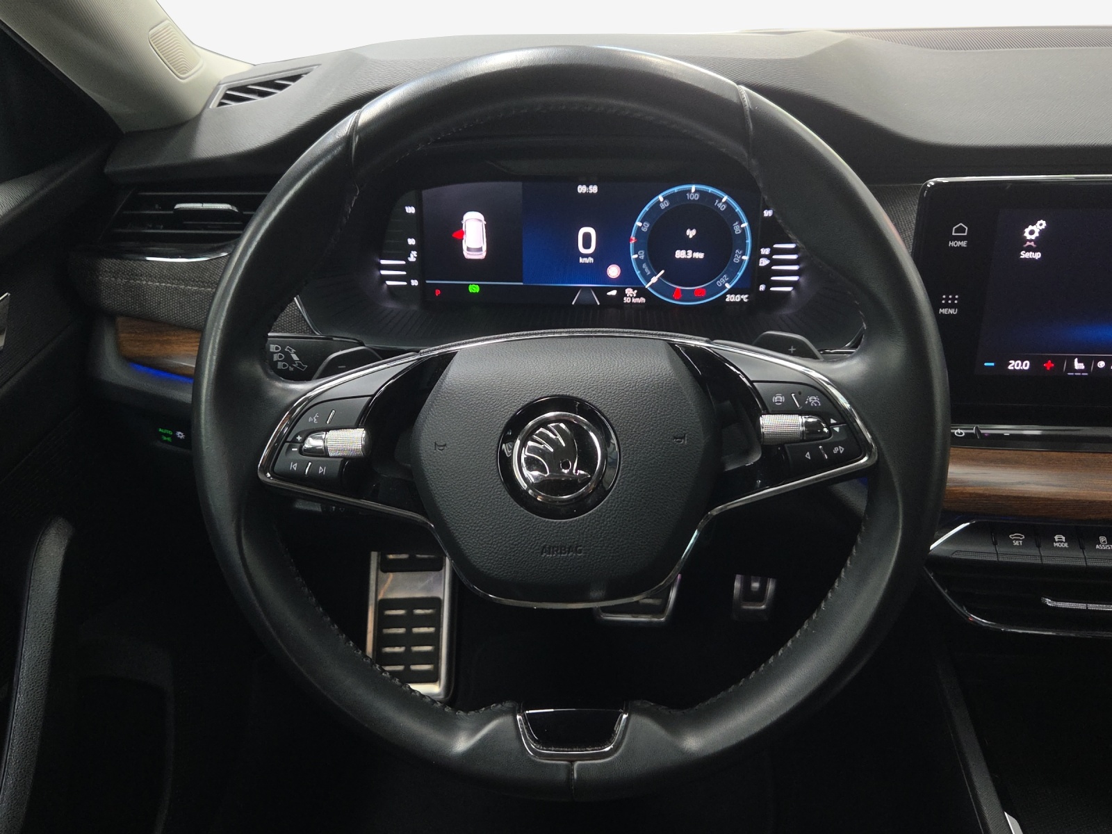 SKODA Octavia Combi 2.0 TDI DSG Scout 4x4-image-9