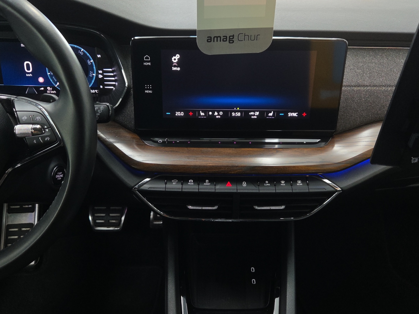 SKODA Octavia Combi 2.0 TDI DSG Scout 4x4-image-10