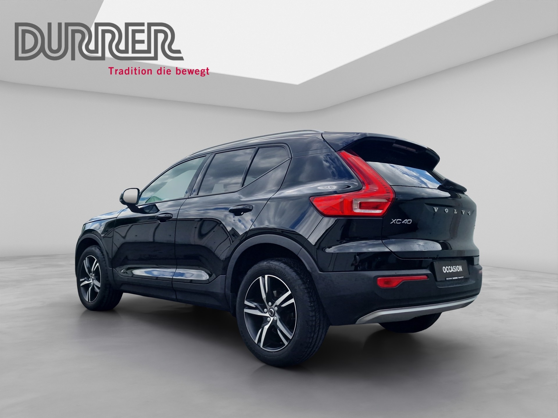 VOLVO XC40 1.5 T3 Momentum-showroom-element-2