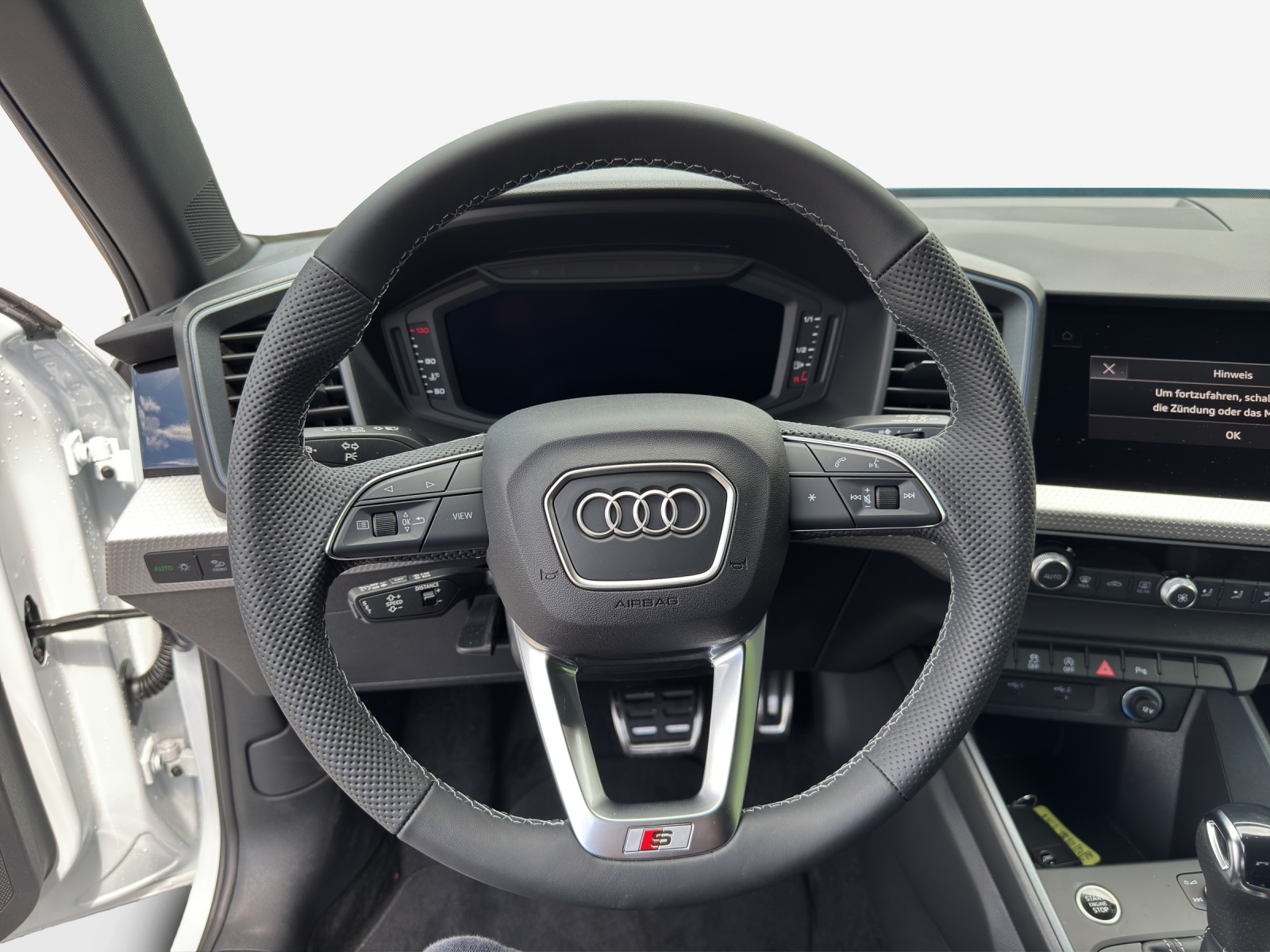 AUDI A1 Sportback 30 TFSI S Line Attraction S-tronic-image-9