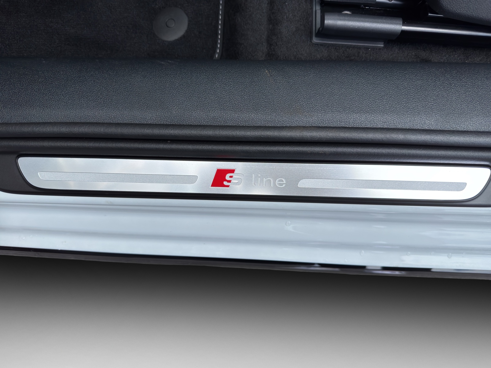 AUDI A1 Sportback 30 TFSI S Line Attraction S-tronic-image-14