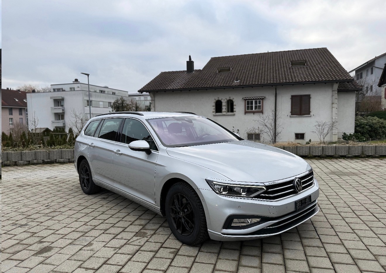VW Passat 2.0 TDI BMT Business 4Motion DSG-image-2