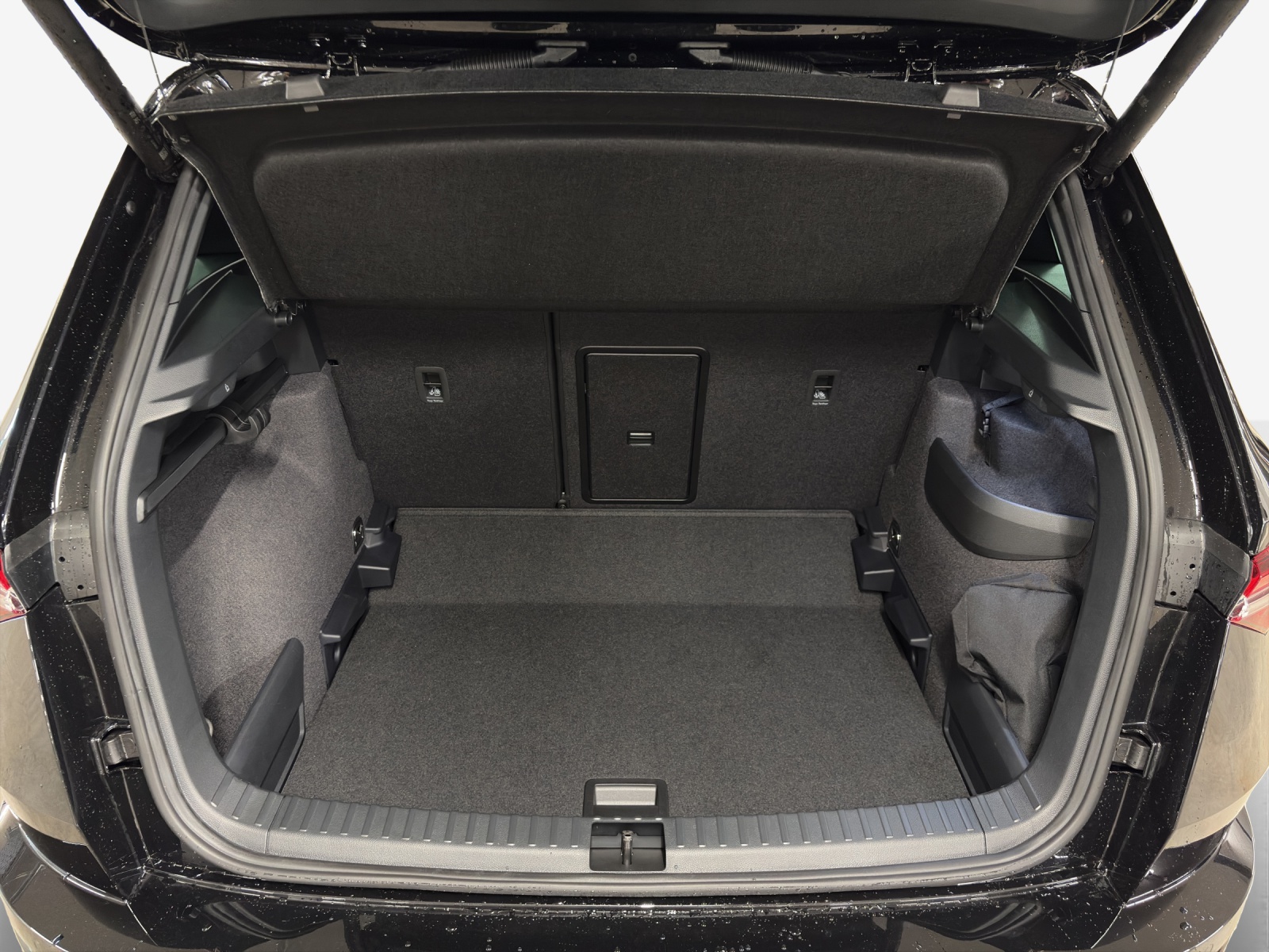SKODA Karoq 2.0 TSI Dynamic Limited Edition 4x4 DSG-image-12