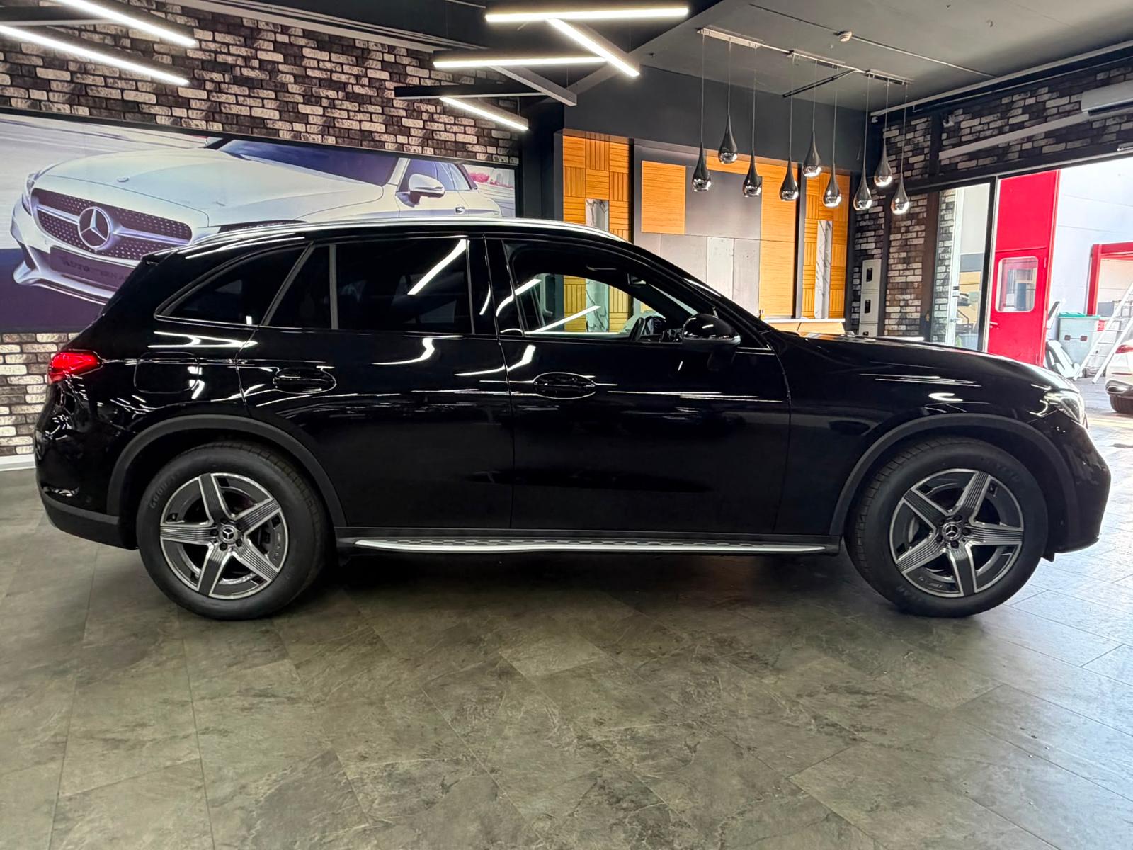 MERCEDES-BENZ GLC 450 d 4MATIC AMG Line | Premium Plus | Burmester®3D | Night Paket | 367 PS-image-3