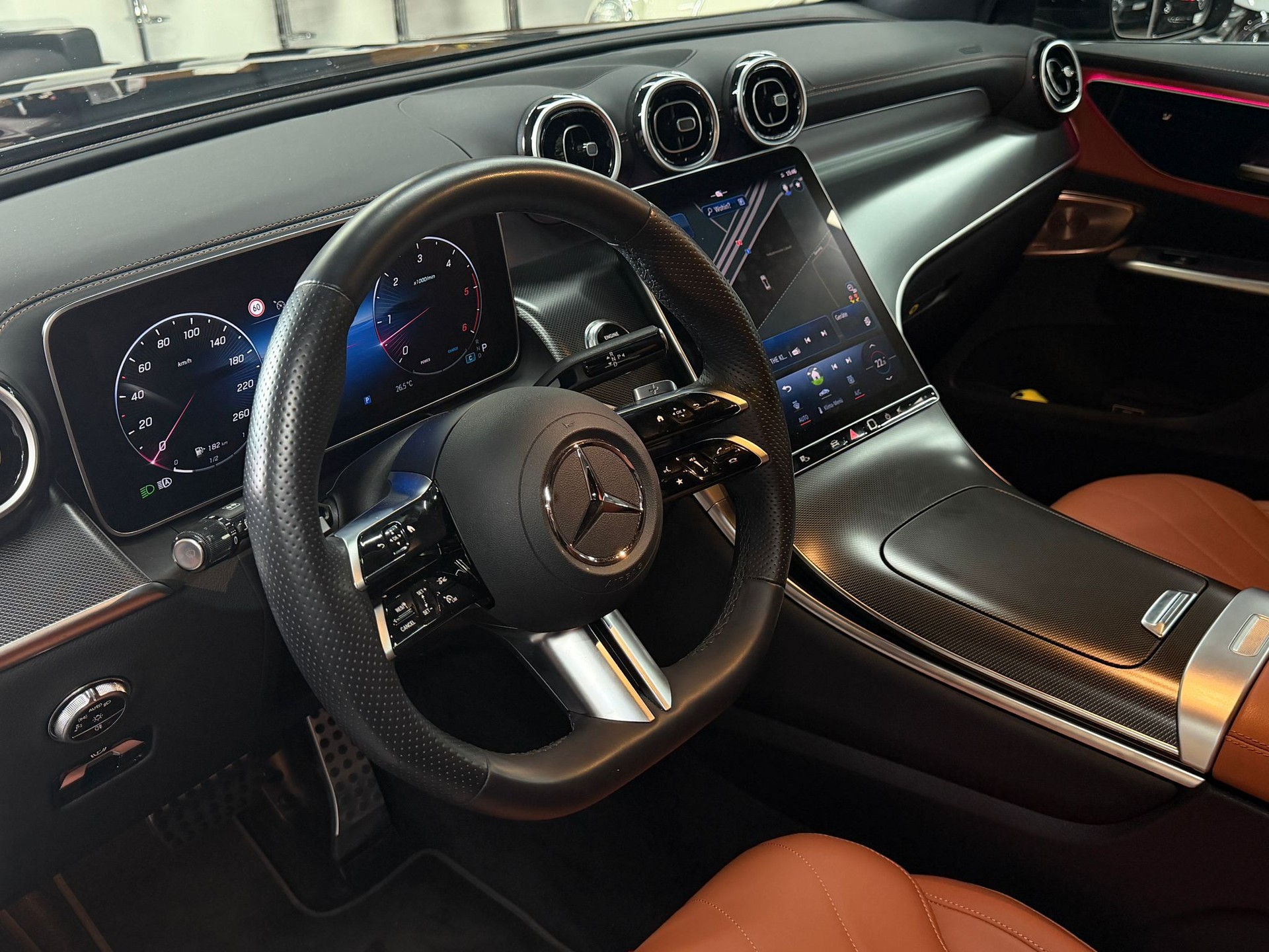 MERCEDES-BENZ GLC 450d 4Matic AMG Line 9G-Tronic-image-11