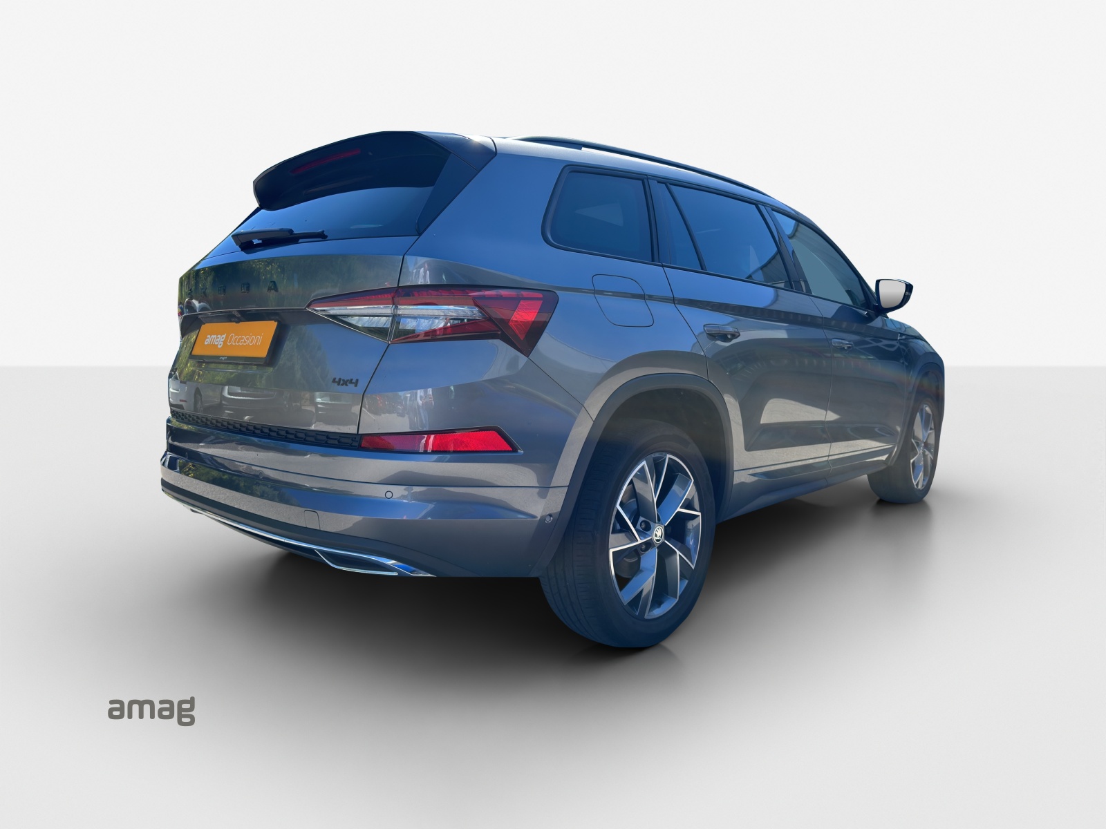 SKODA Kodiaq 2.0 TSI 4x4 SportLine-image-4