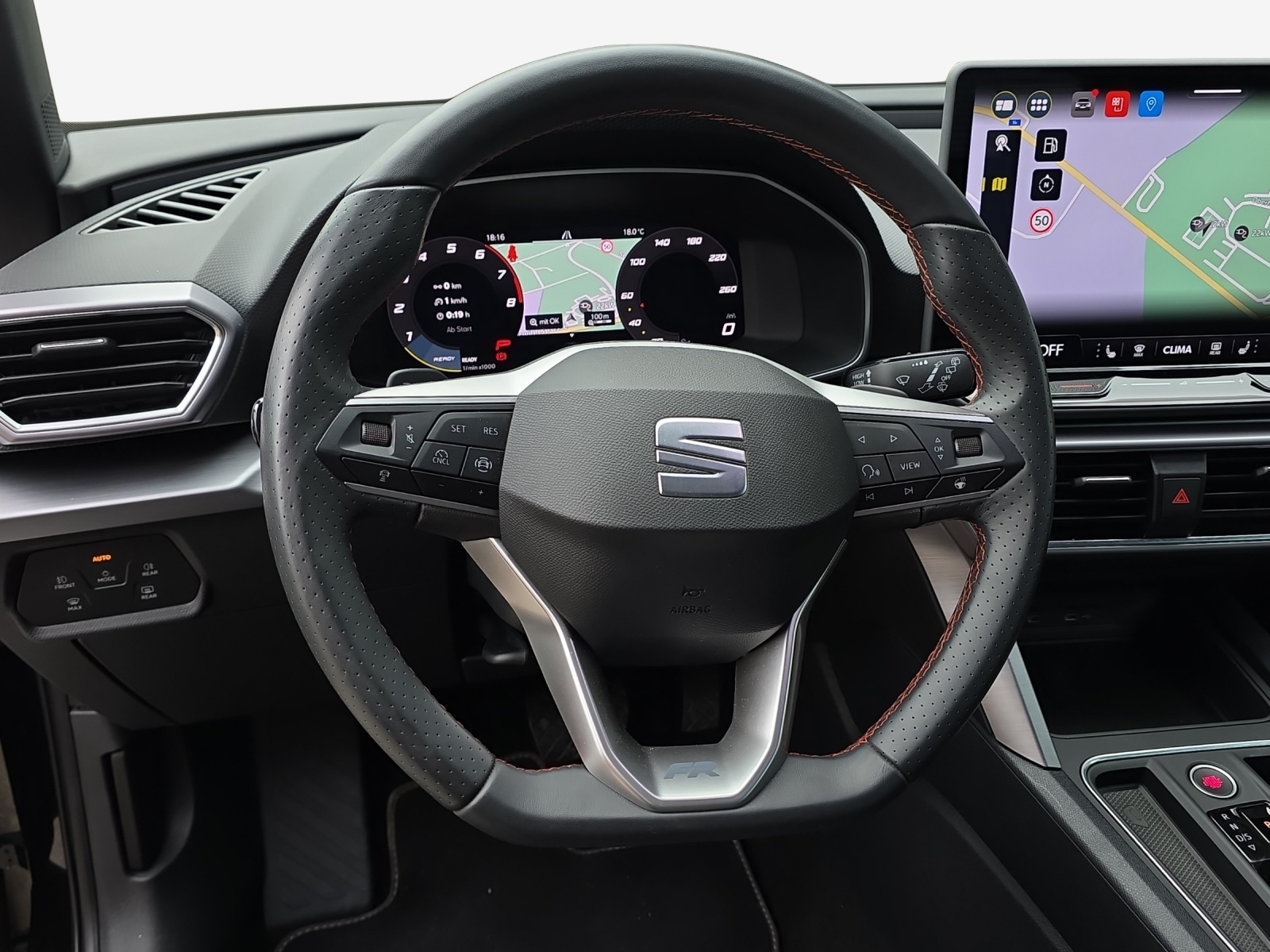 SEAT Leon 1.5 eTSI mHEV DSG FR-image-9