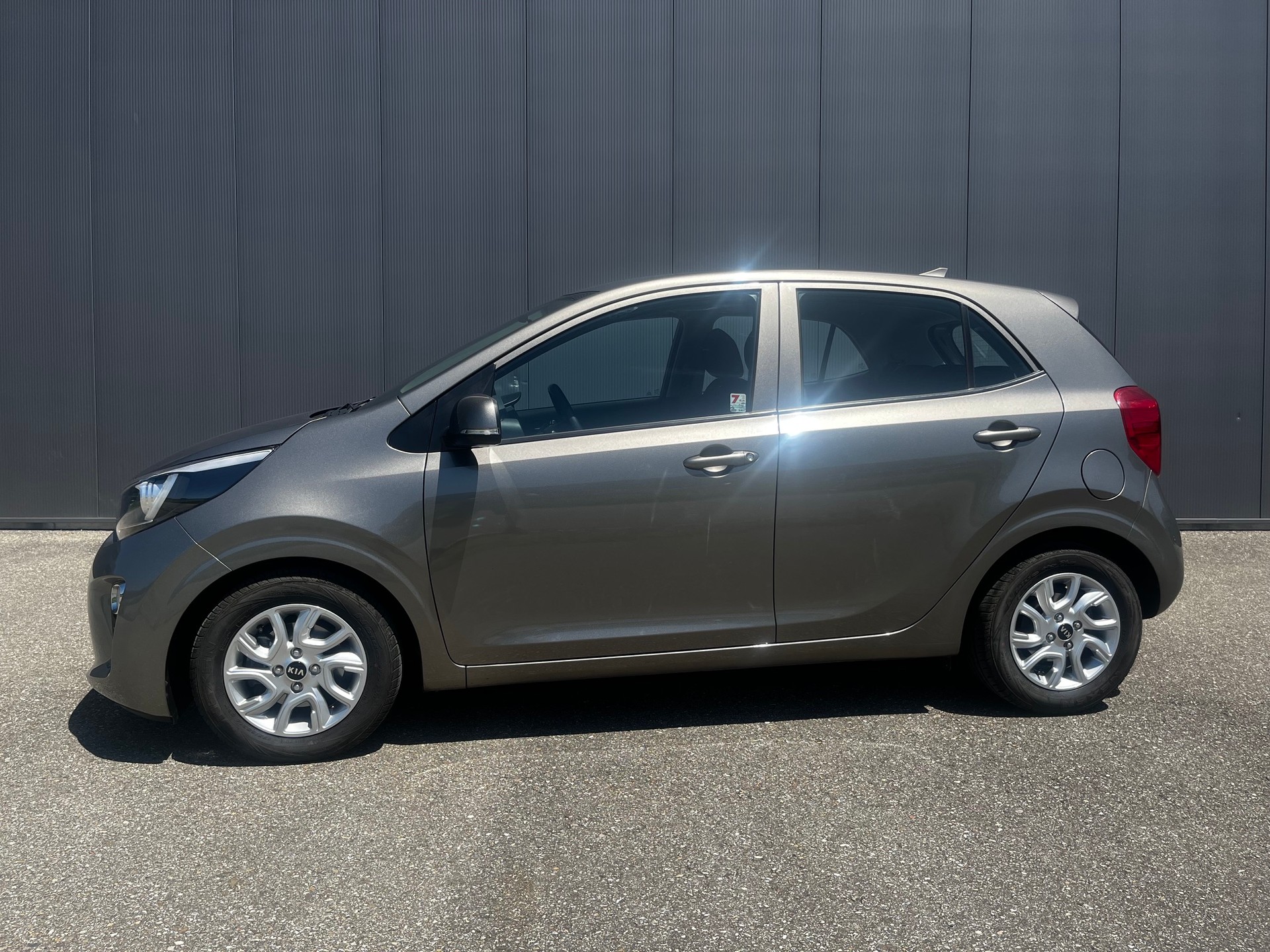 KIA Picanto 1.2 CVVT Swiss City Line Automatic-image-1