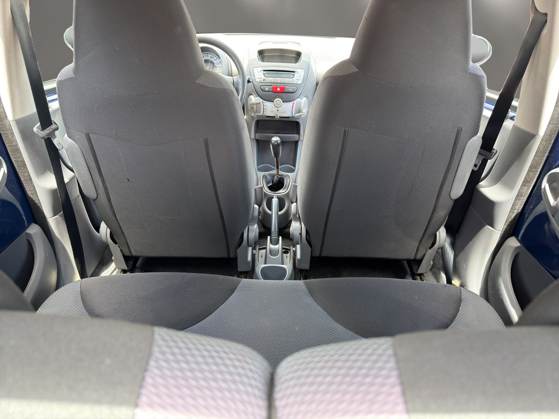 TOYOTA Aygo 1.0 Linea Terra-image-12