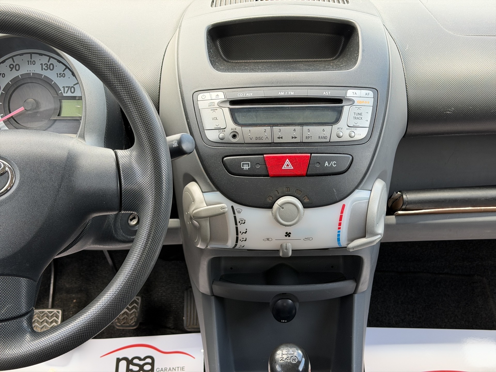 TOYOTA Aygo 1.0 Linea Terra-image-11