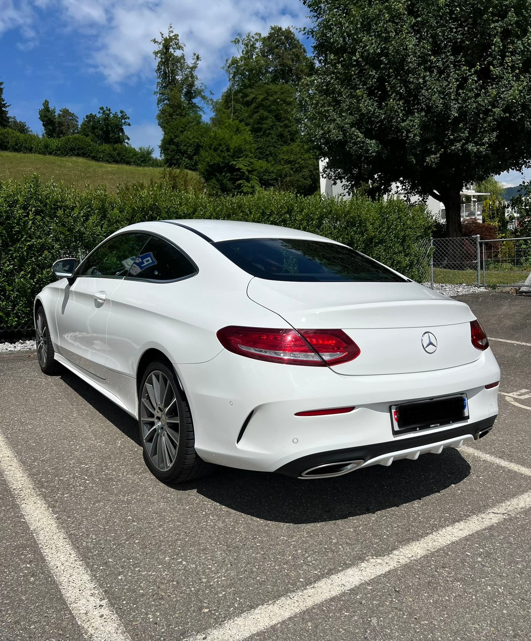 MERCEDES-BENZ C 250 Coupé AMG Line-image-3