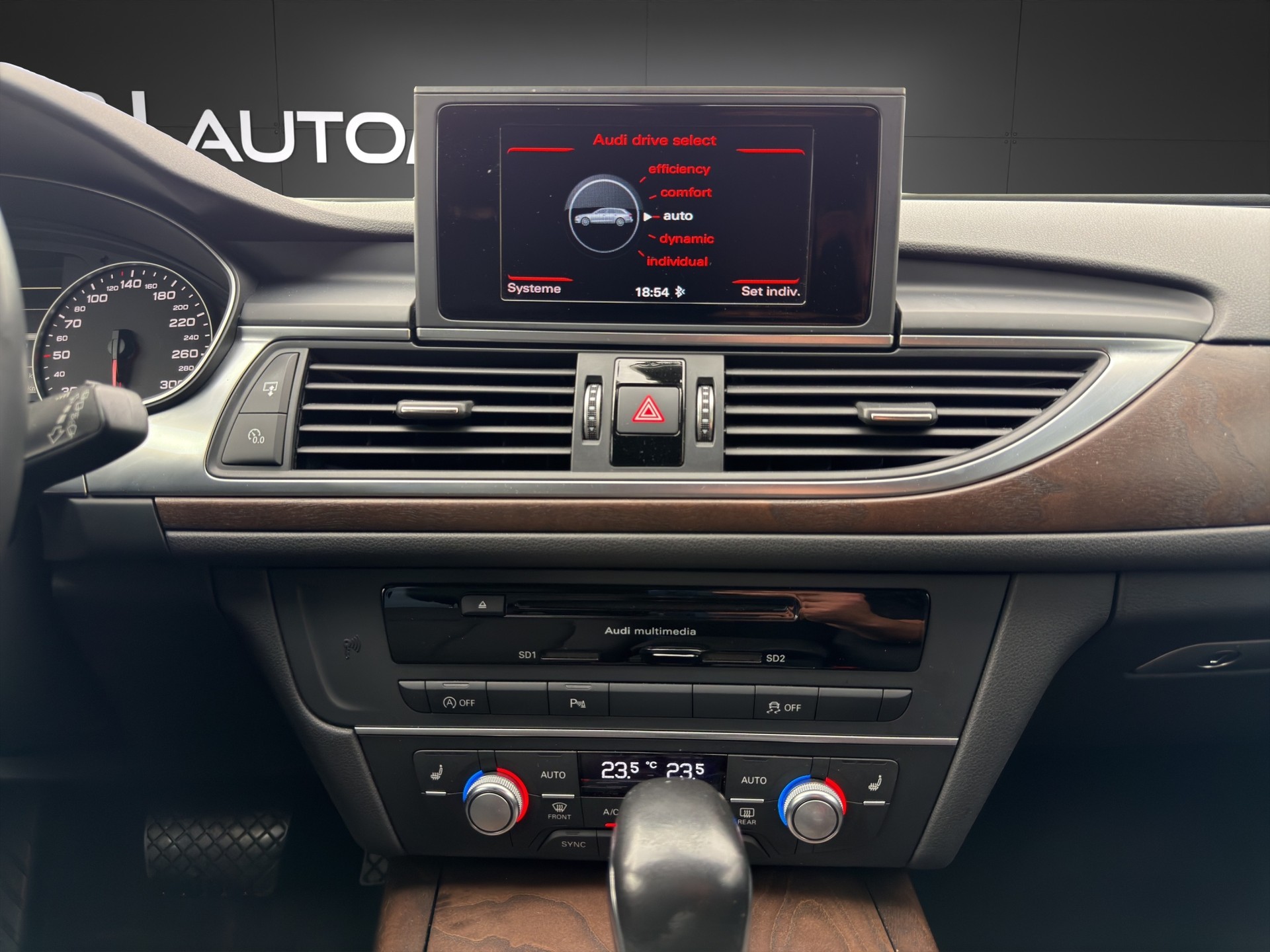 AUDI A6 Avant 2.0 TFSI S-tronic-image-14