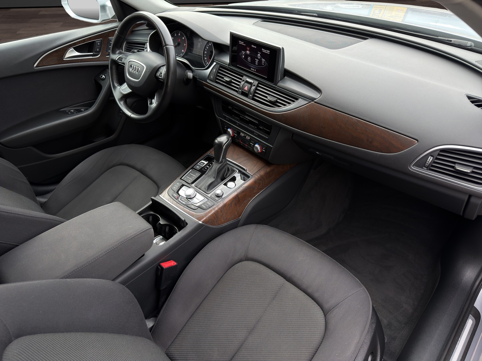 AUDI A6 Avant 2.0 TFSI S-tronic-image-18