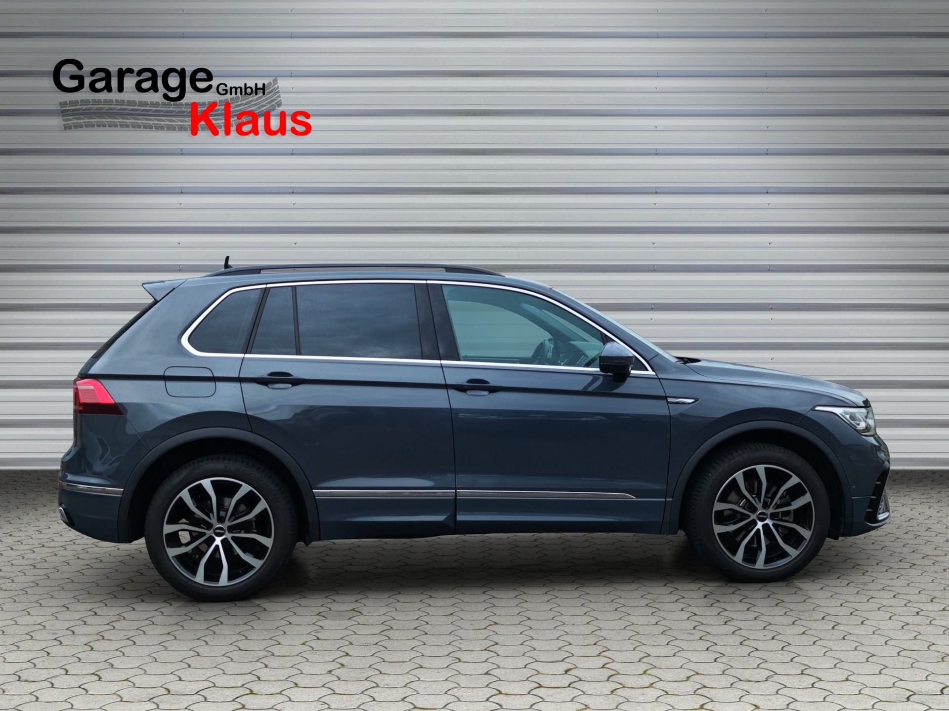 VW Tiguan 2.0TSI R-Line 4Motion DSG-image-6