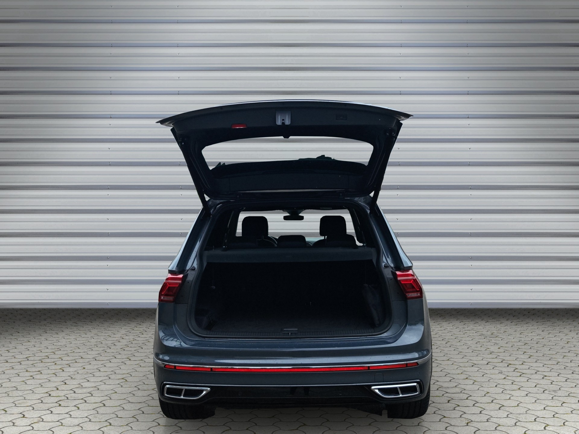 VW Tiguan 2.0TSI R-Line 4Motion DSG-image-13
