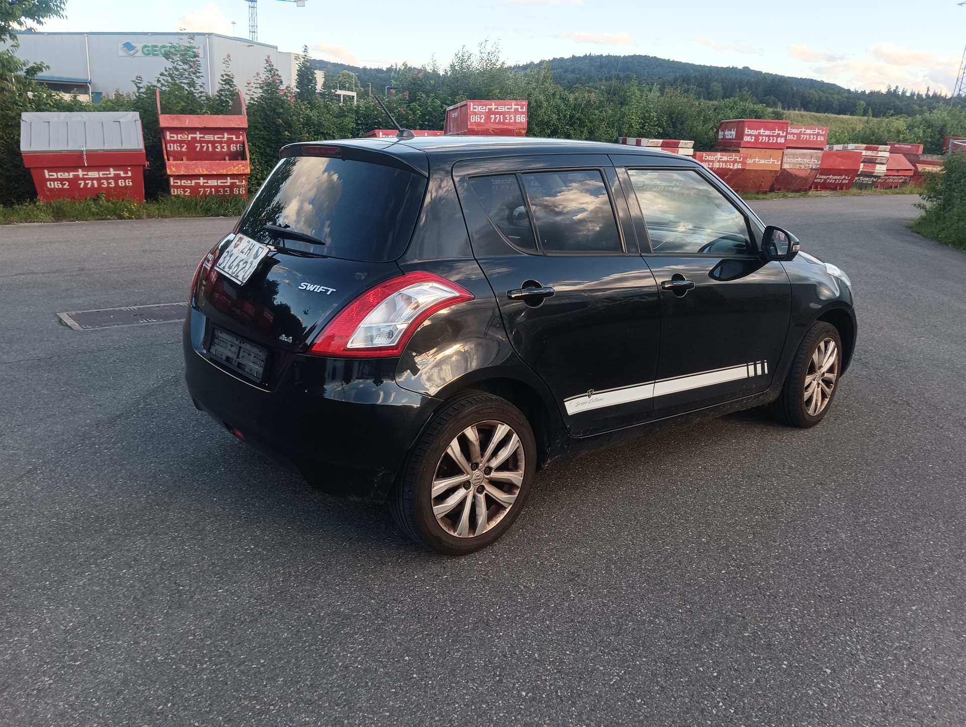SUZUKI Swift 1.2i 16V GL Top 4x4-image-4
