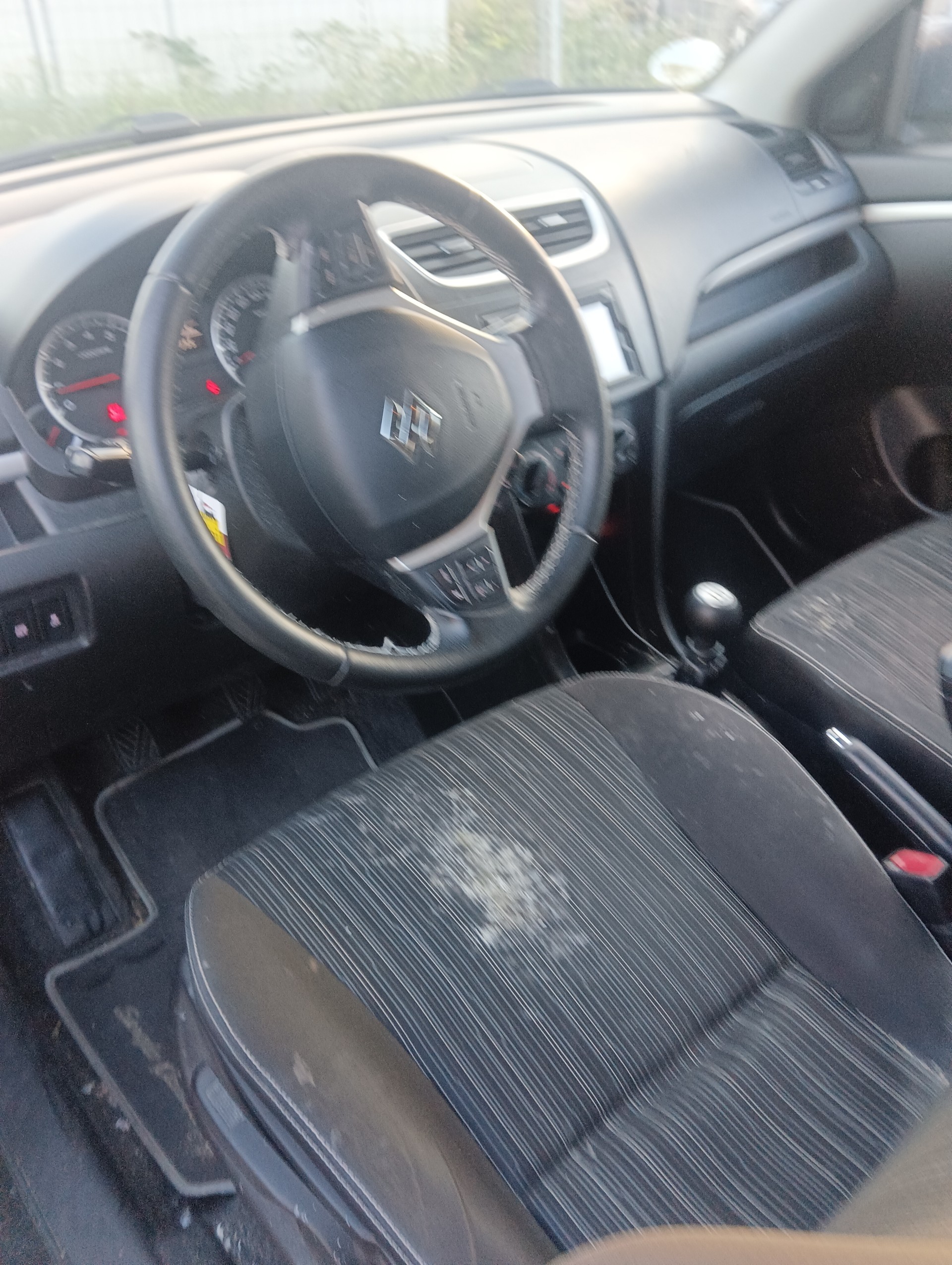 SUZUKI Swift 1.2i 16V GL Top 4x4-image-5