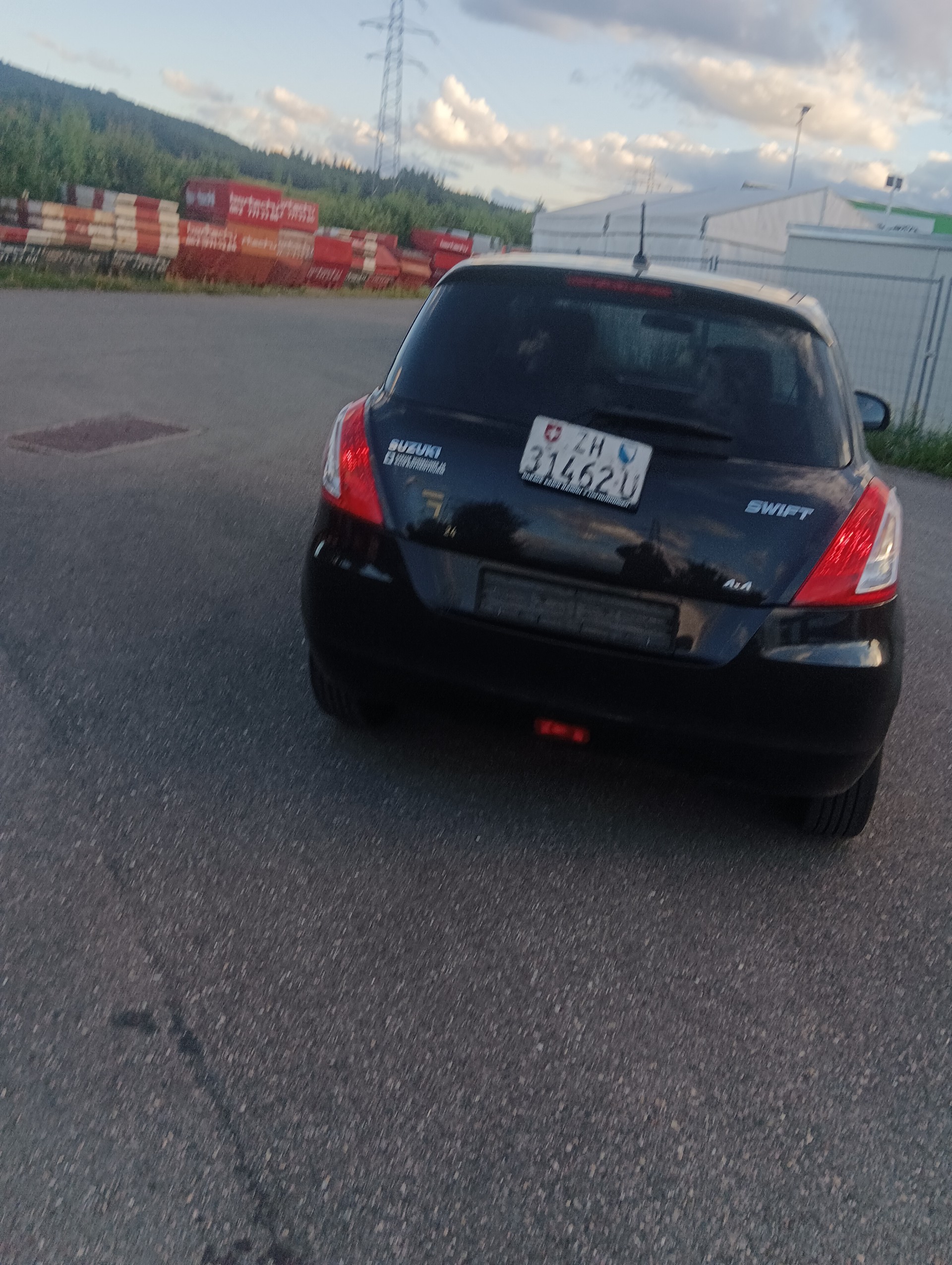 SUZUKI Swift 1.2i 16V GL Top 4x4-image-3