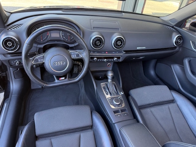 AUDI A3 Cabriolet 1.8 TFSI Ambition quattro S-tronic-image-12