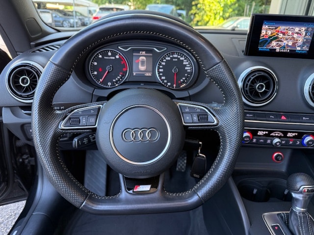 AUDI A3 Cabriolet 1.8 TFSI Ambition quattro S-tronic-image-13