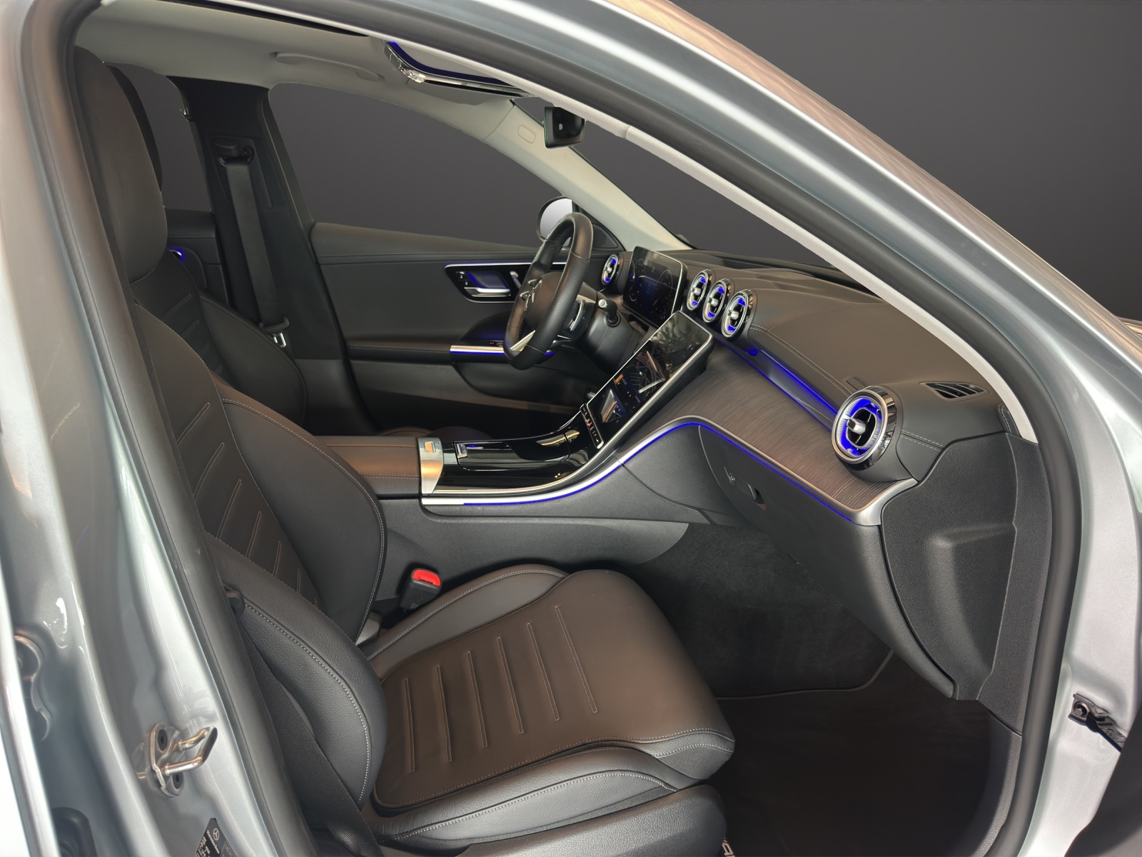 MERCEDES-BENZ C 220 d 4 M Swiss Star-image-10