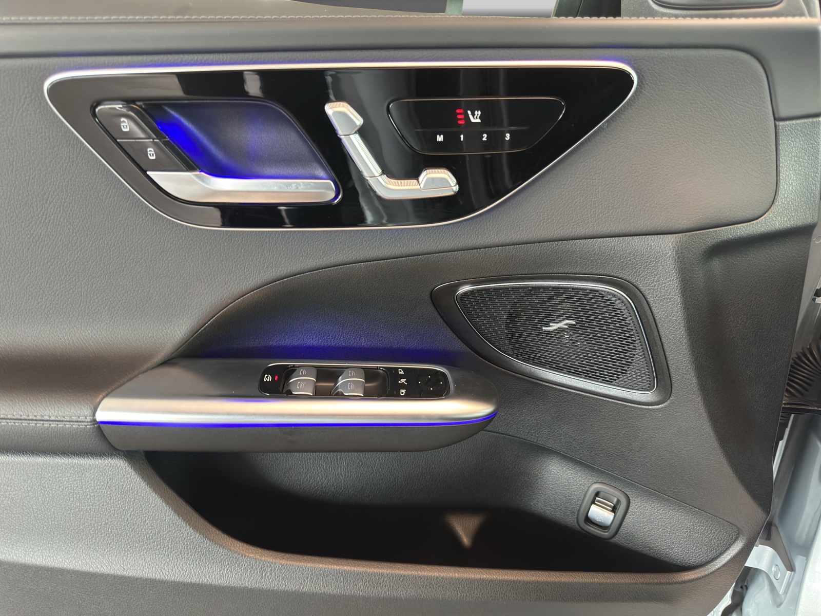 MERCEDES-BENZ C 220 d 4 M Swiss Star-image-12