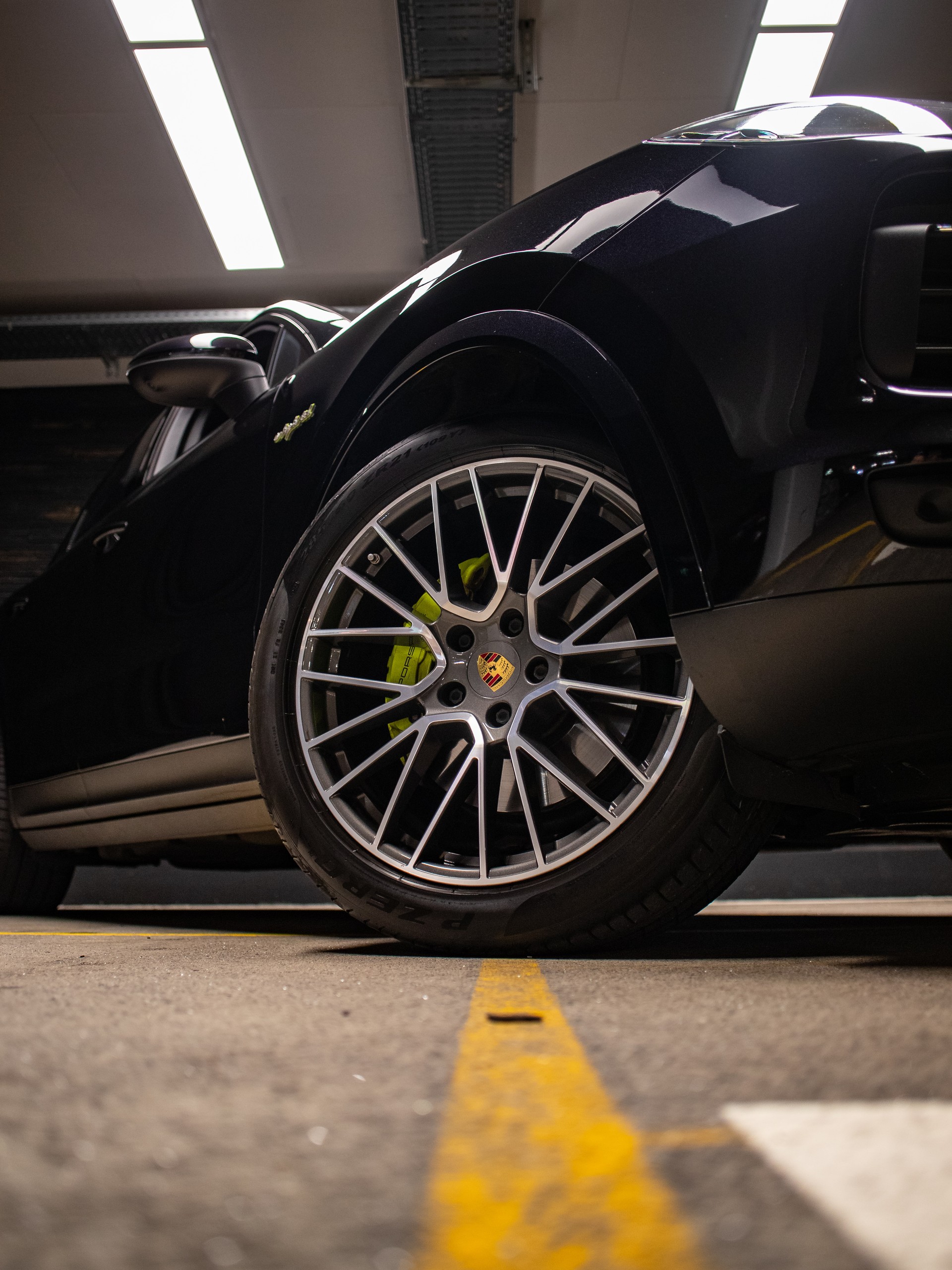 PORSCHE Cayenne E-Hybrid-image-10