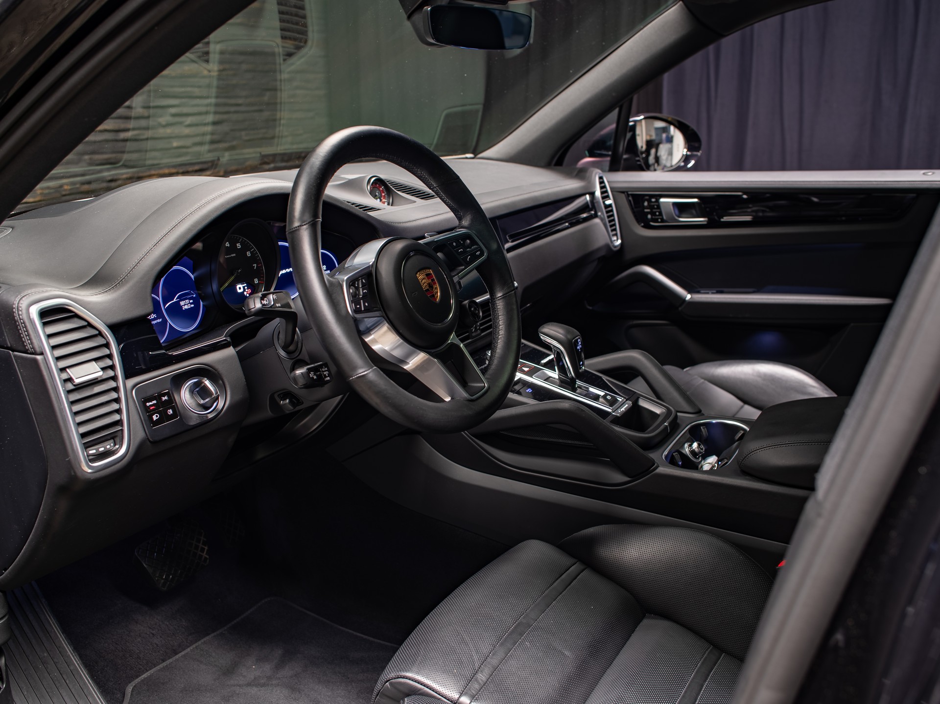 PORSCHE Cayenne E-Hybrid-image-26