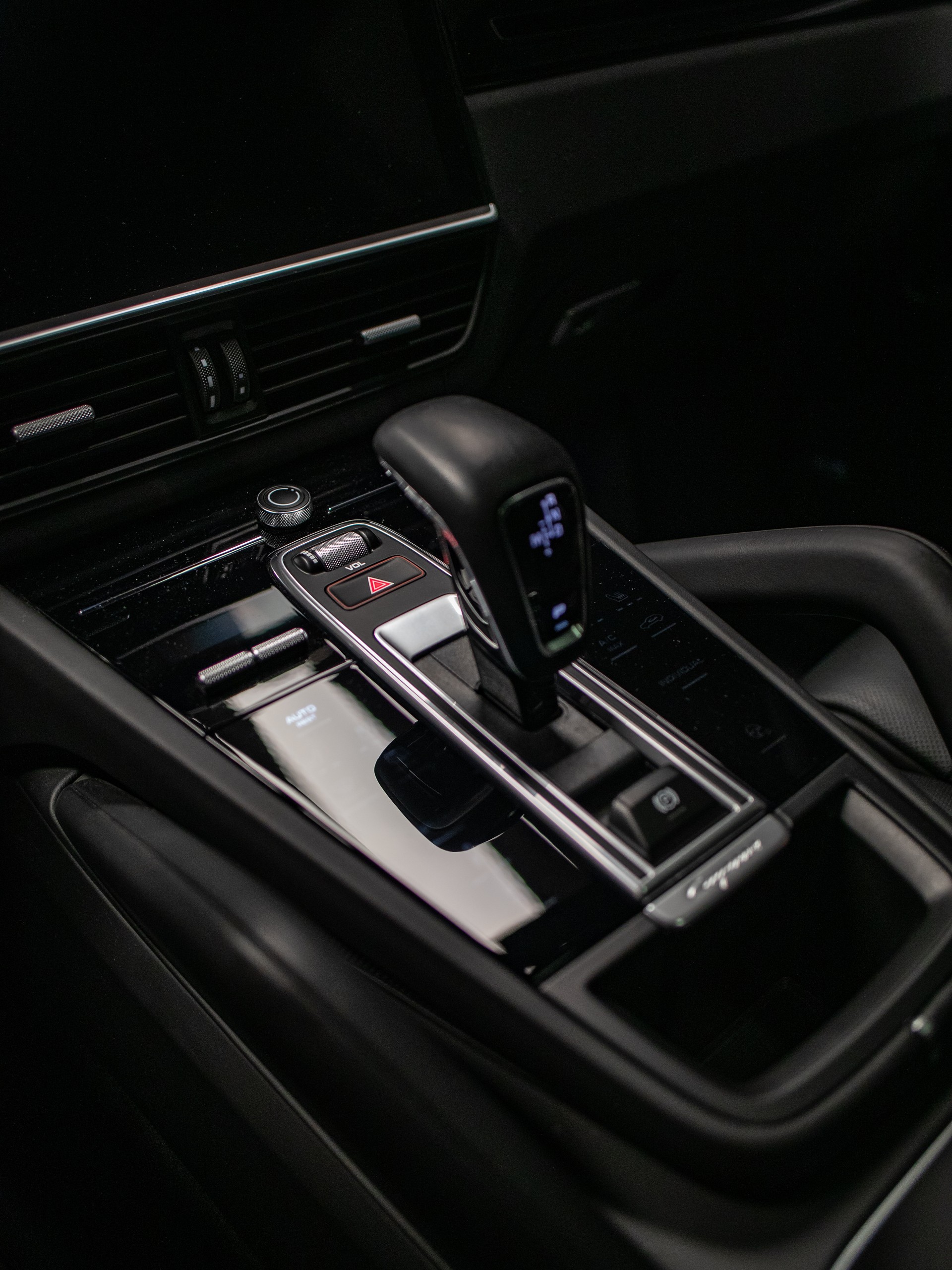 PORSCHE Cayenne E-Hybrid-image-20