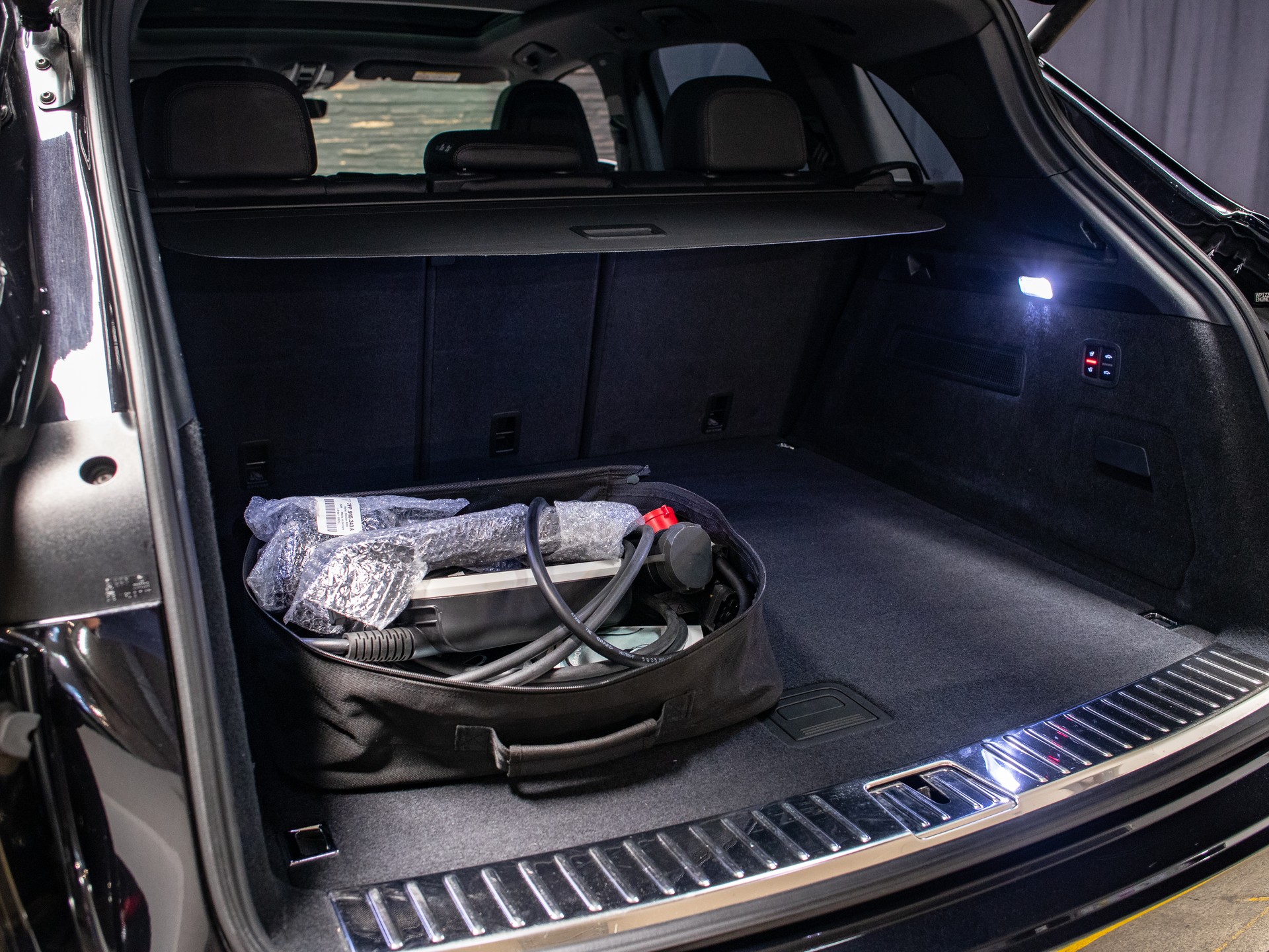 PORSCHE Cayenne E-Hybrid-image-29