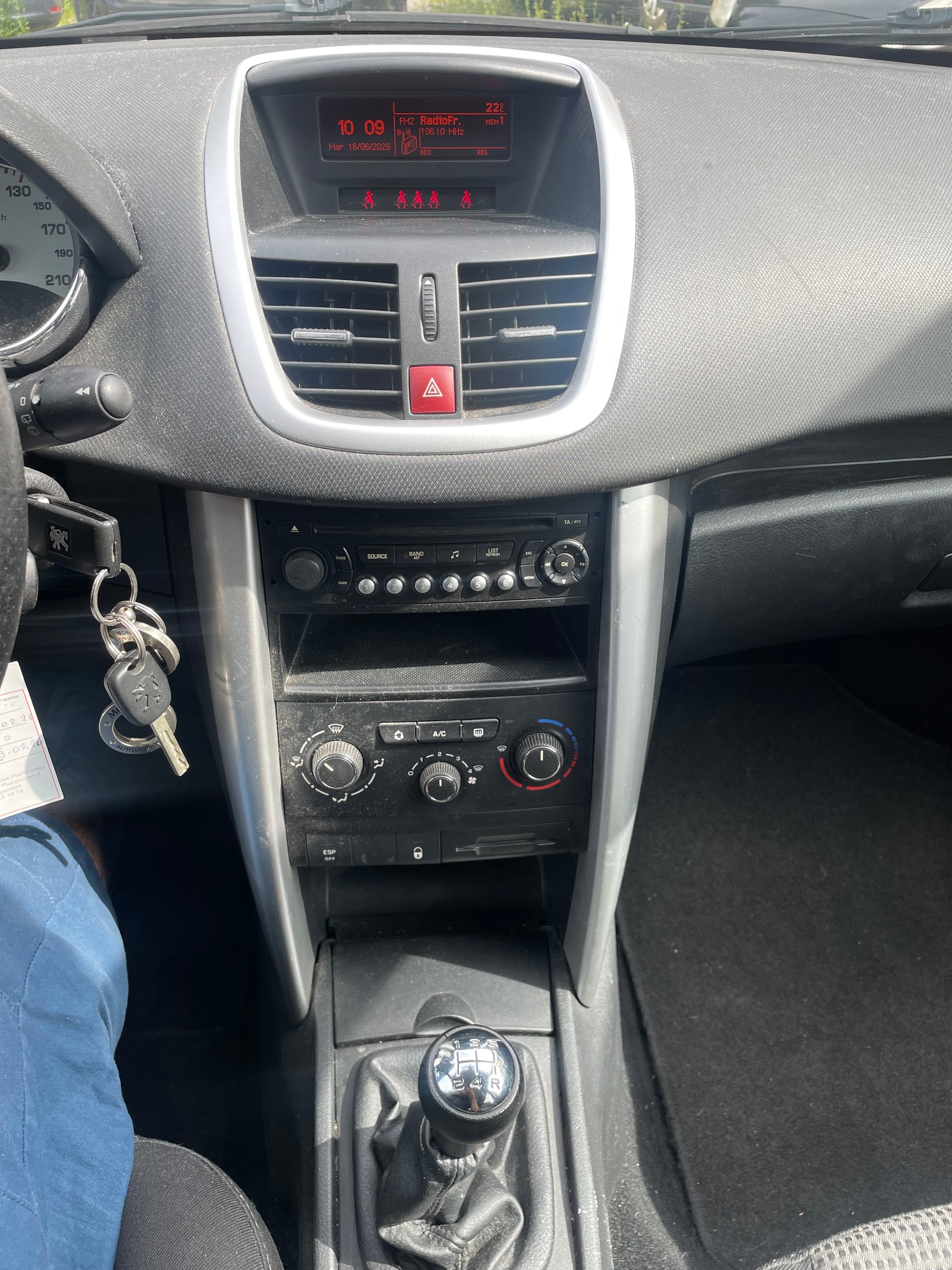 PEUGEOT 207 1.6 16V Sport-image-6