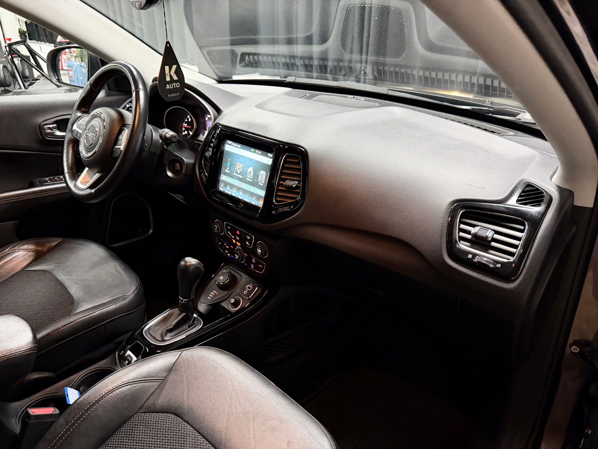 JEEP Compass 2.0CRD Limited AWD 9ATX-image-26