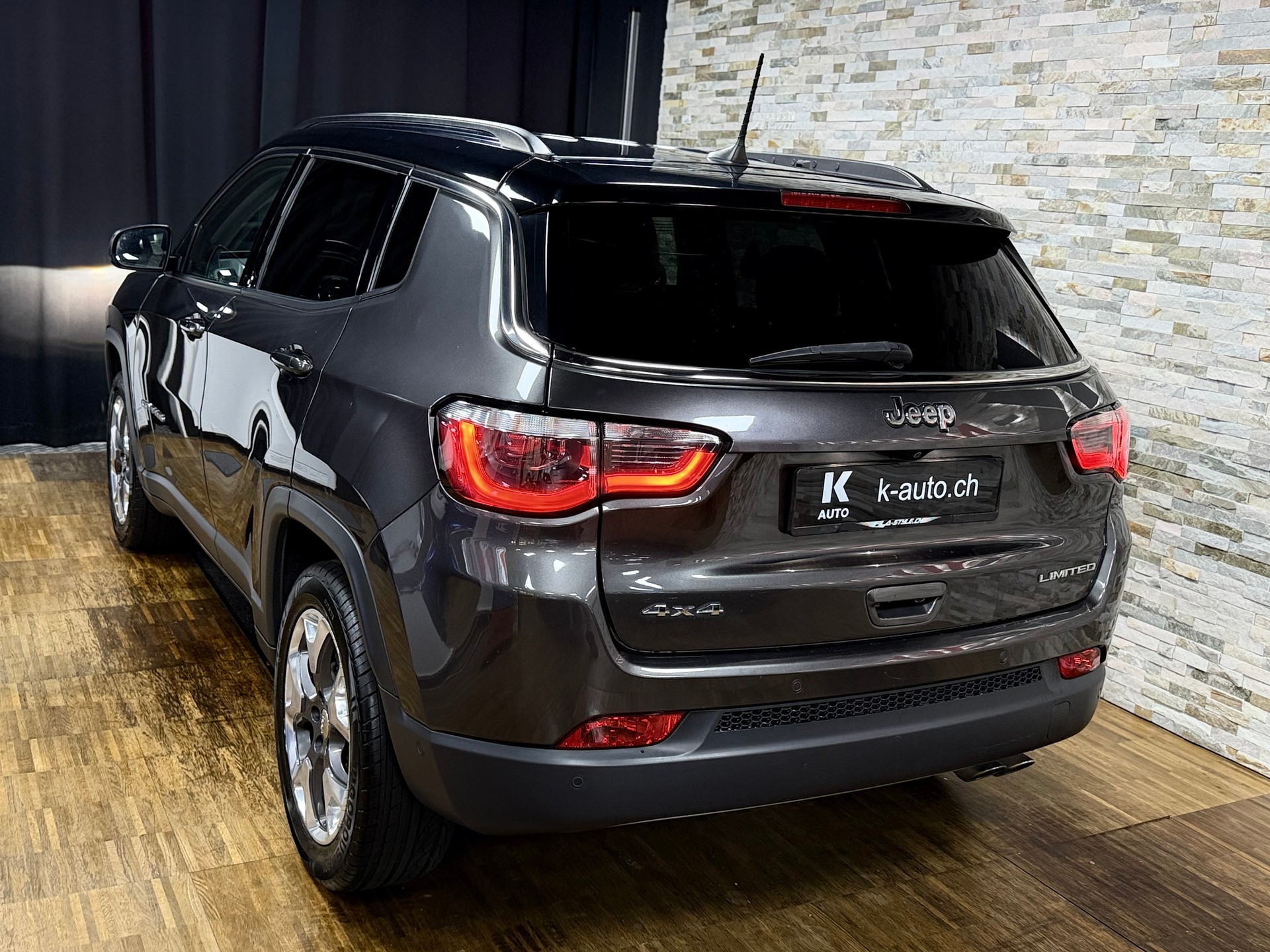 JEEP Compass 2.0CRD Limited AWD 9ATX-image-2