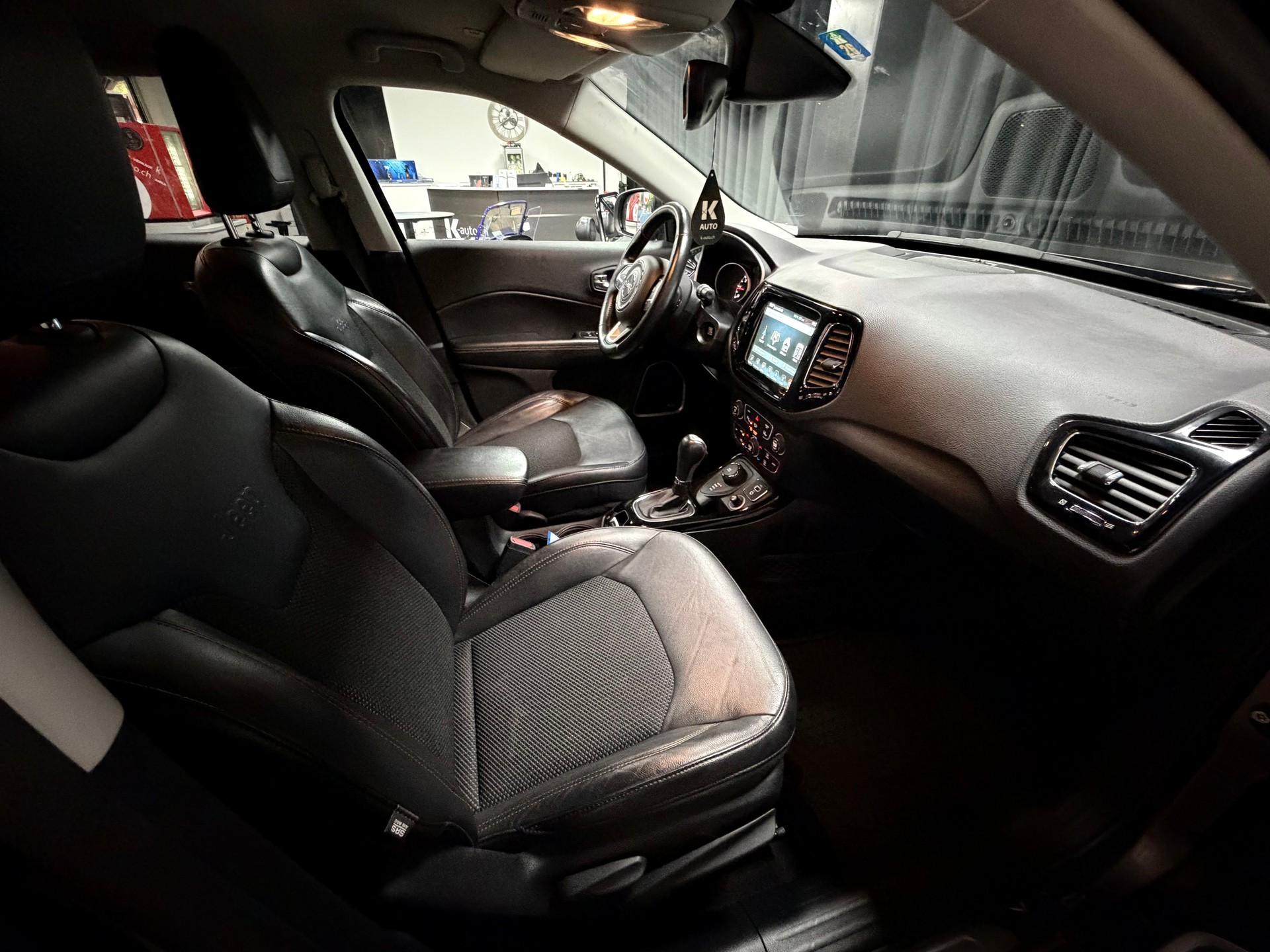 JEEP Compass 2.0CRD Limited AWD 9ATX-image-25