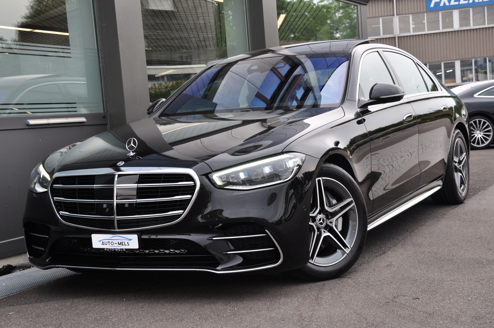 MERCEDES-BENZ S 450 L 4Matic AMG Line 9G-Tronic-showroom-element-2