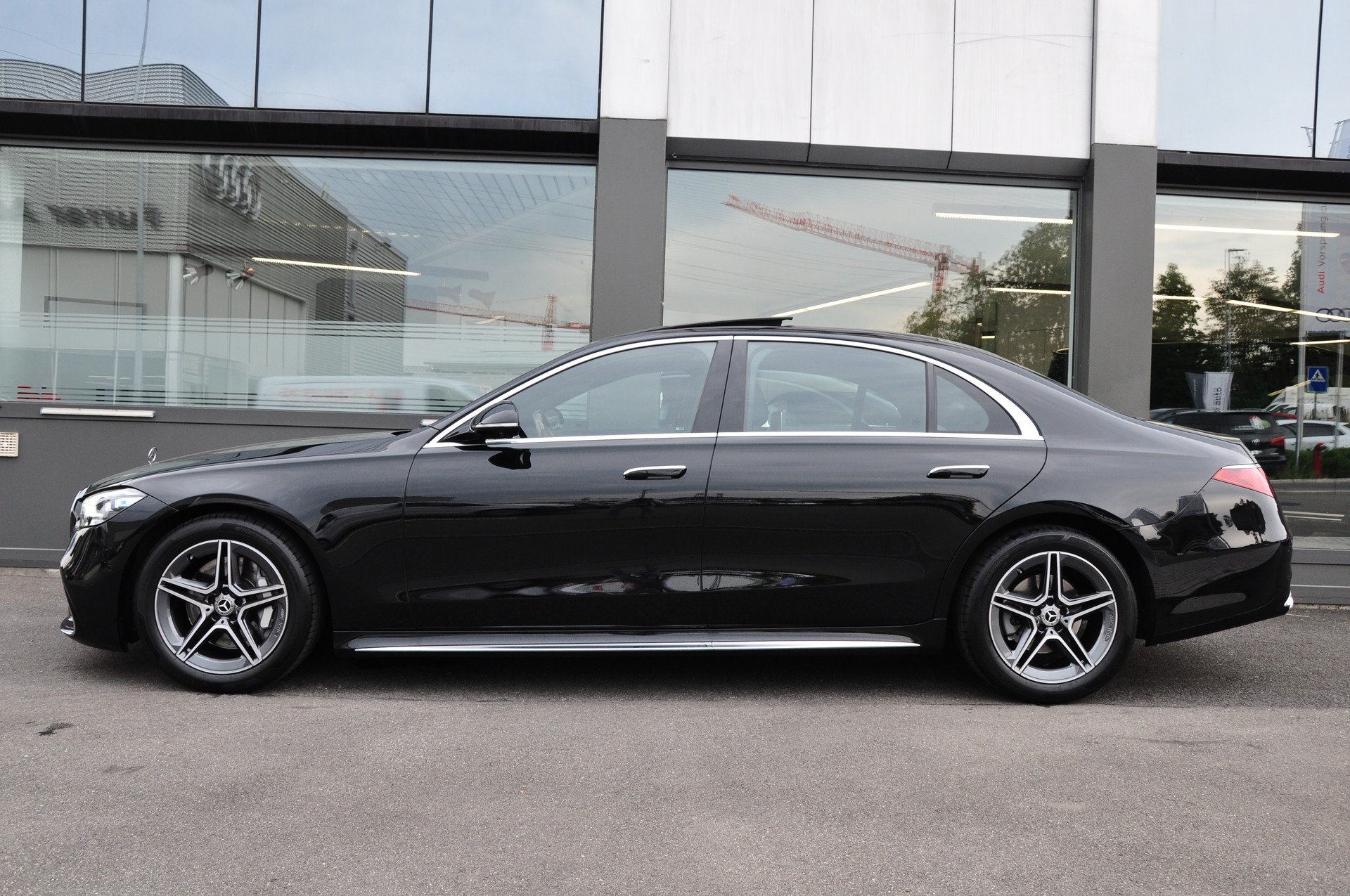 MERCEDES-BENZ S 450 L 4Matic AMG Line 9G-Tronic-showroom-element-3