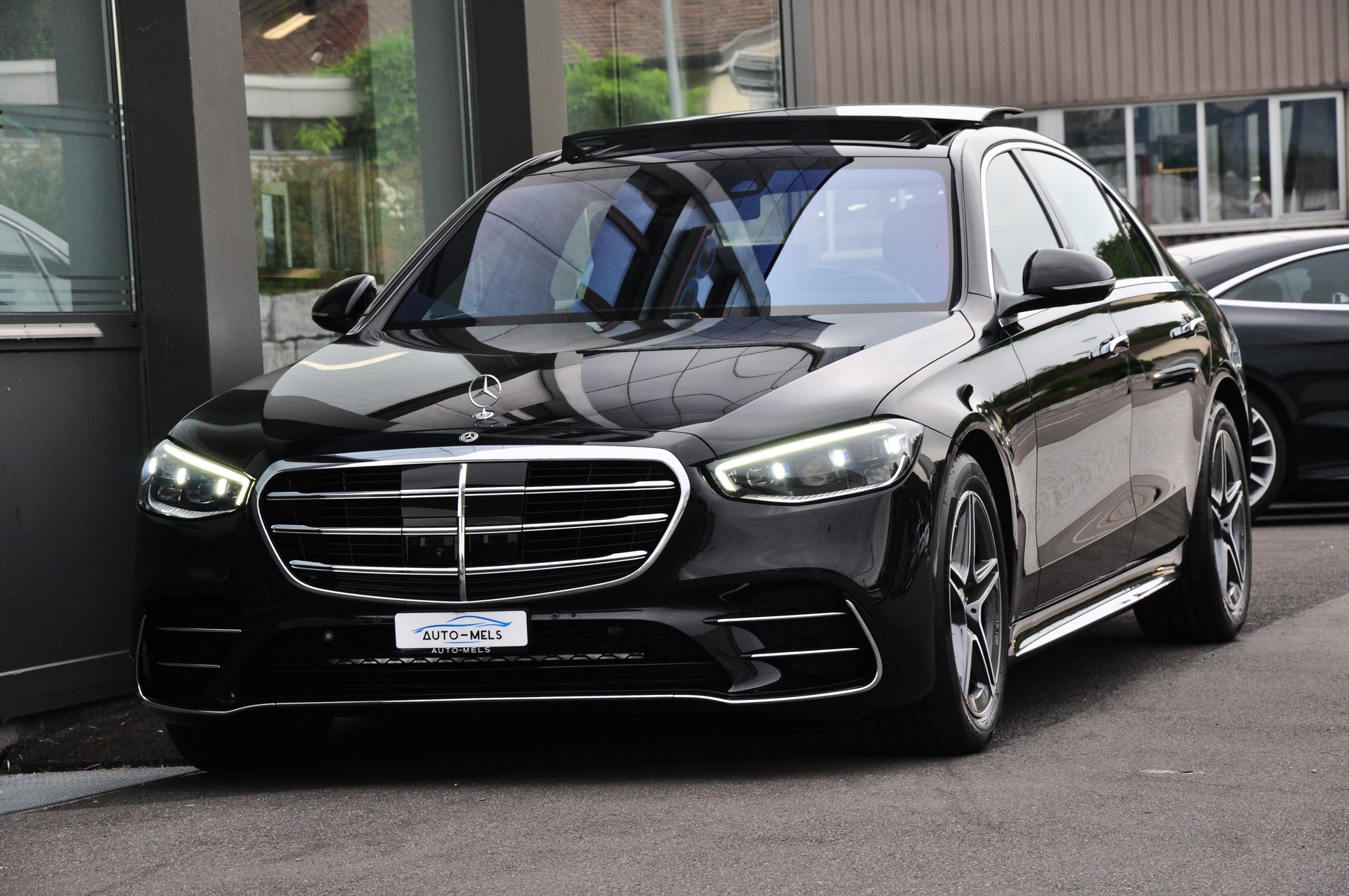 MERCEDES-BENZ S 450 L 4Matic AMG Line 9G-Tronic-showroom-element-1