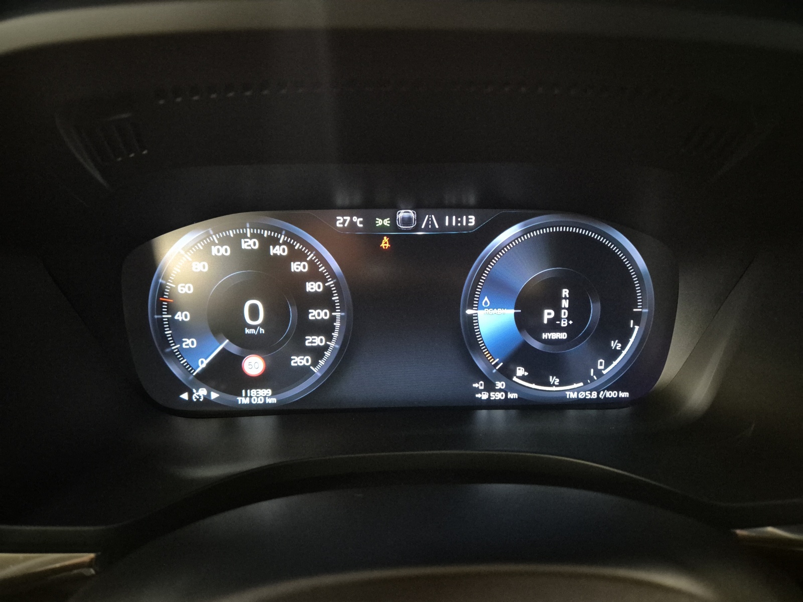 VOLVO XC60 2.0 T8 TE R-Design eAWD-image-16