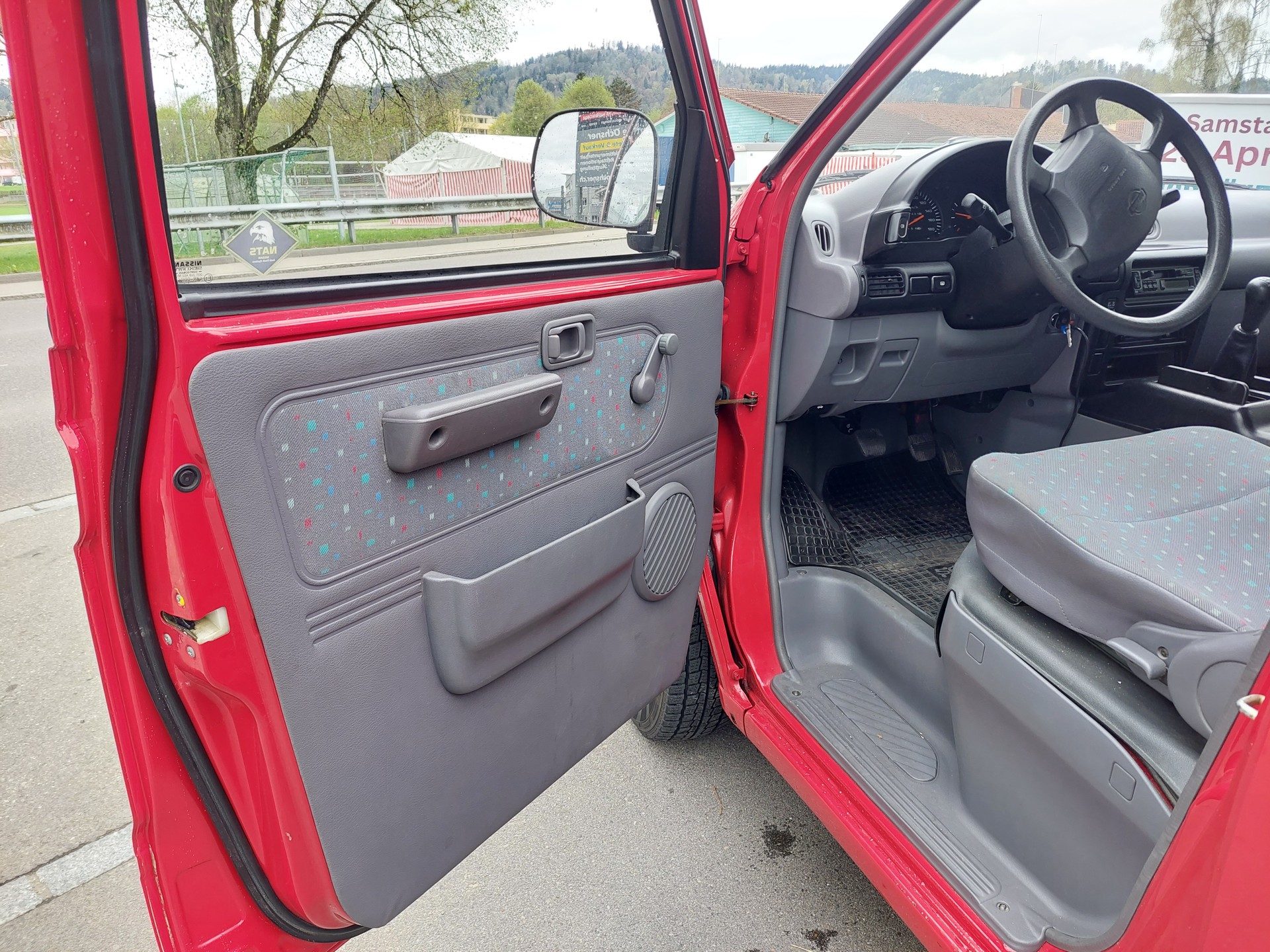 NISSAN Vanette 1.6 Cargo-image-8