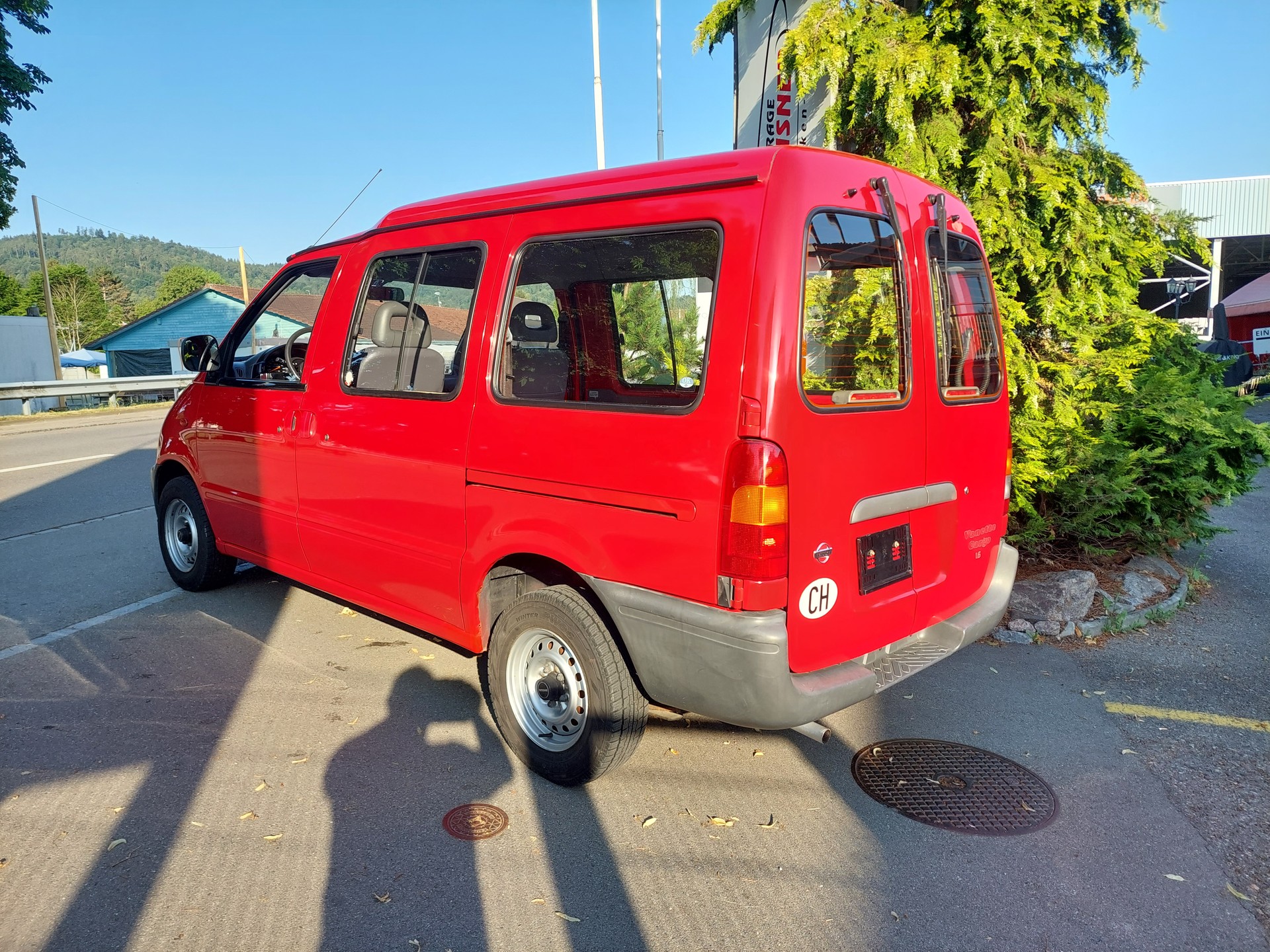 NISSAN Vanette 1.6 Cargo-image-9