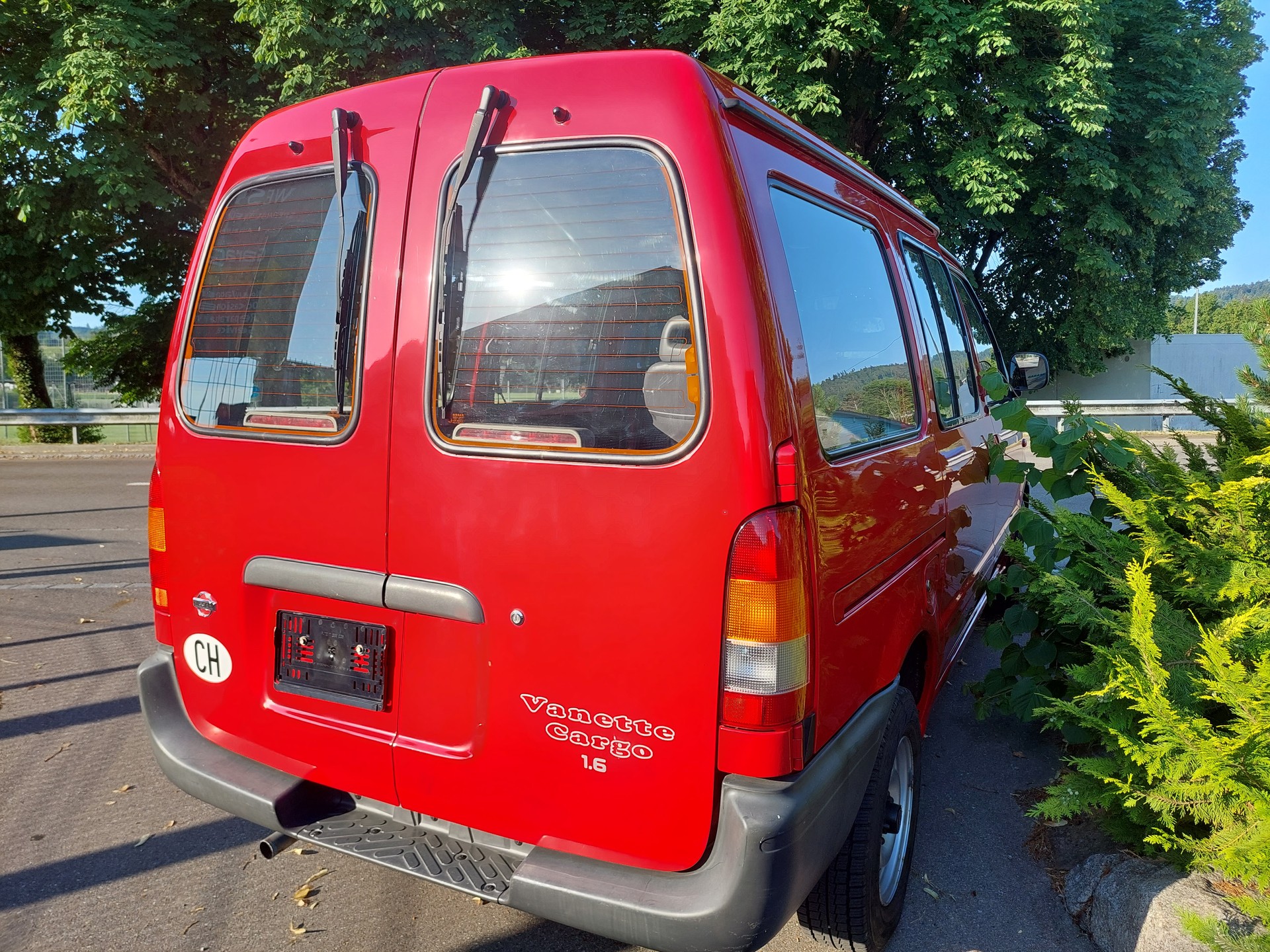 NISSAN Vanette 1.6 Cargo-image-10