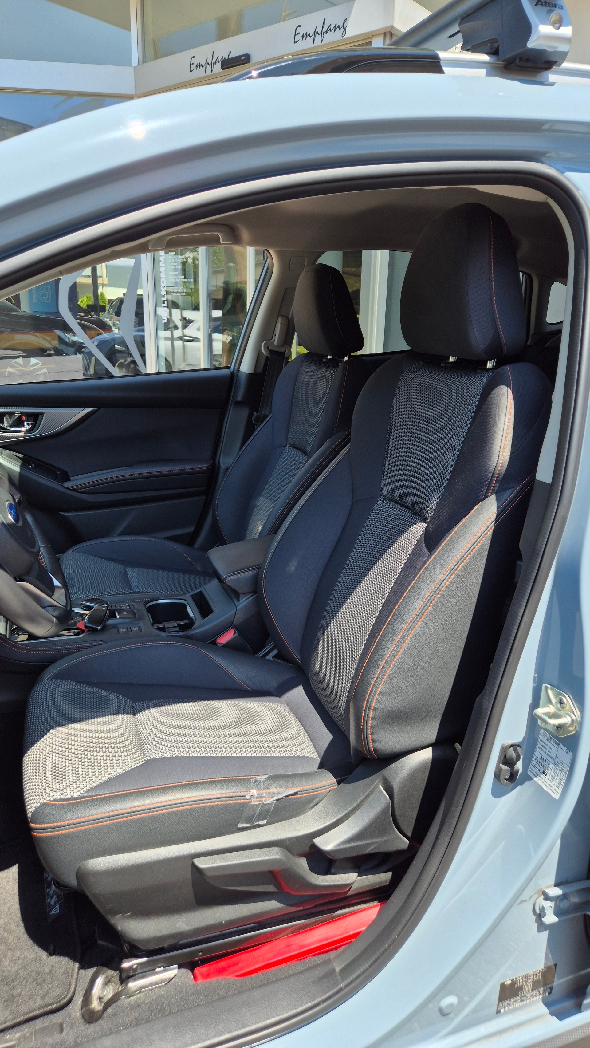 SUBARU XV 2.0 Swiss Plus AWD Automat-image-12
