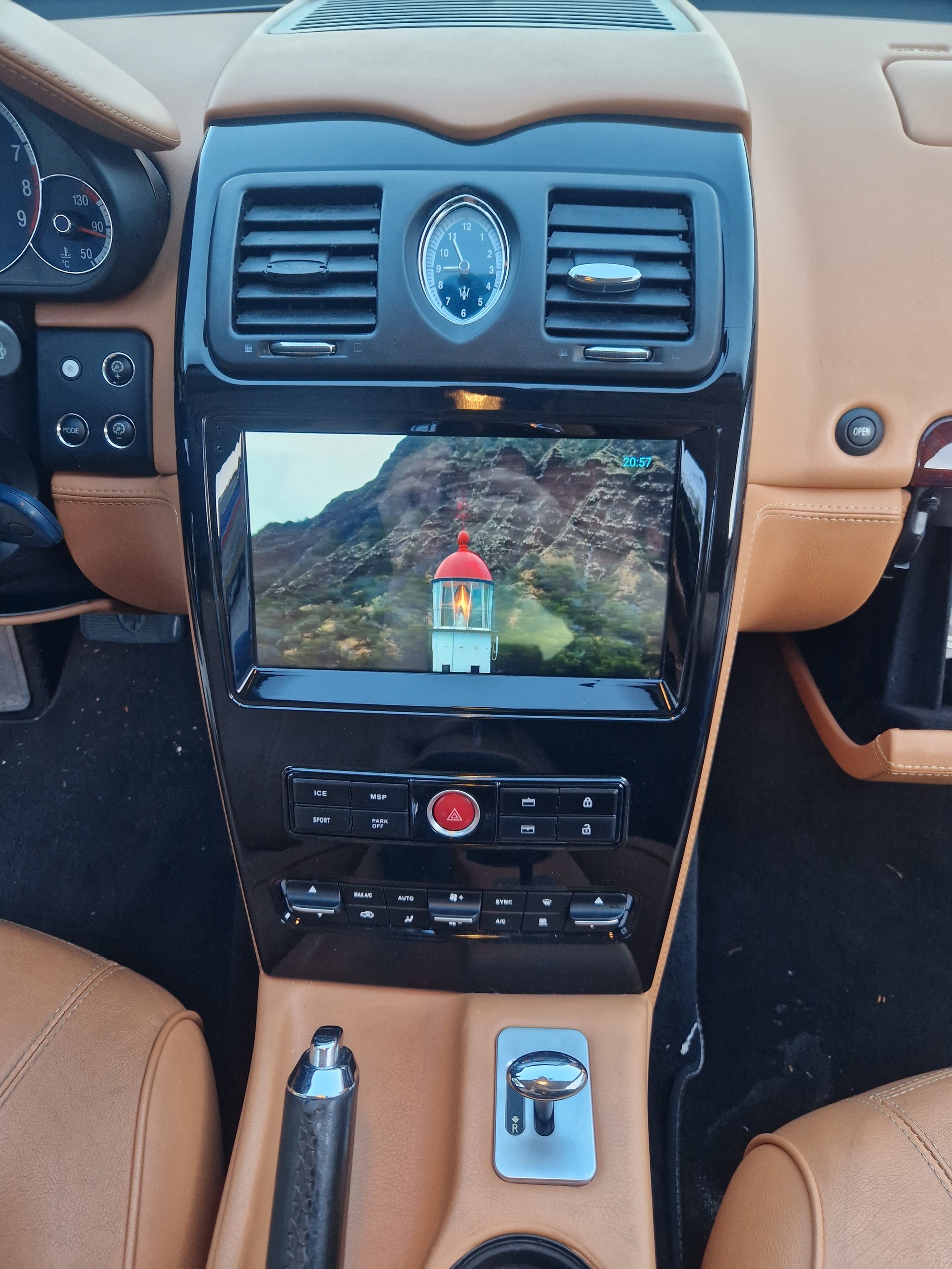 MASERATI Quattroporte 4.2 V8 DuoSelect-image-11