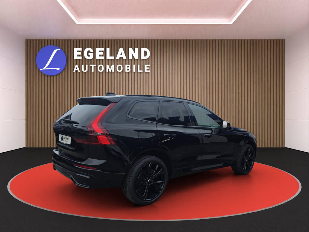 VOLVO XC60 2.0 B5 MH Plus Black Edition AWD-image-3