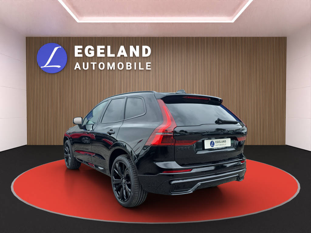 VOLVO XC60 2.0 B5 MH Plus Black Edition AWD-image-4