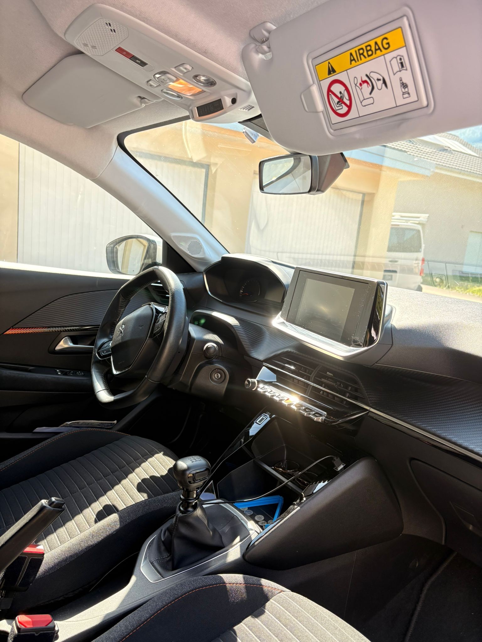 PEUGEOT 1.2 PureTech 100 Active-image-3